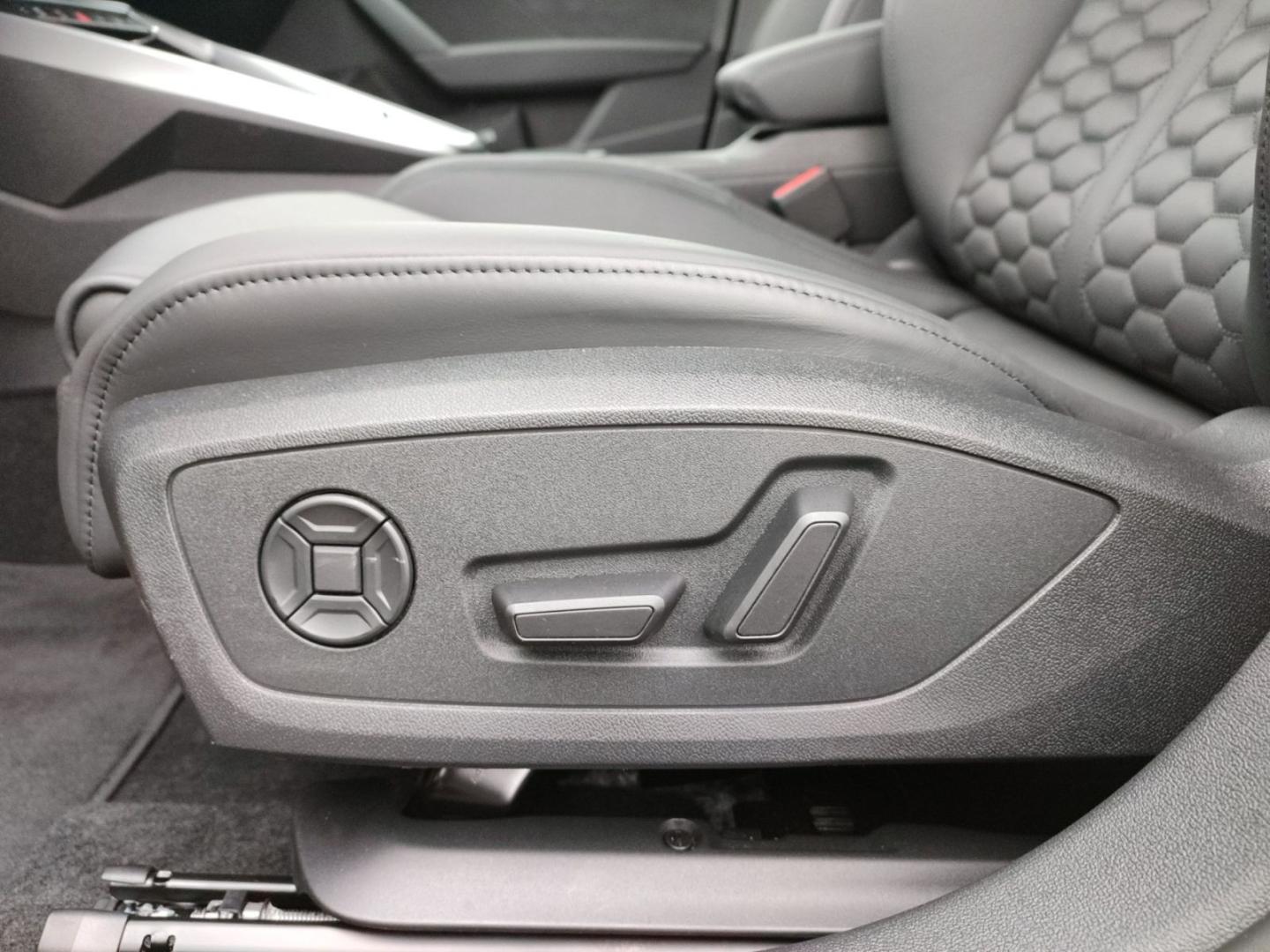 Image about Audi RS 3 Sportback TFSI quattro S tronic