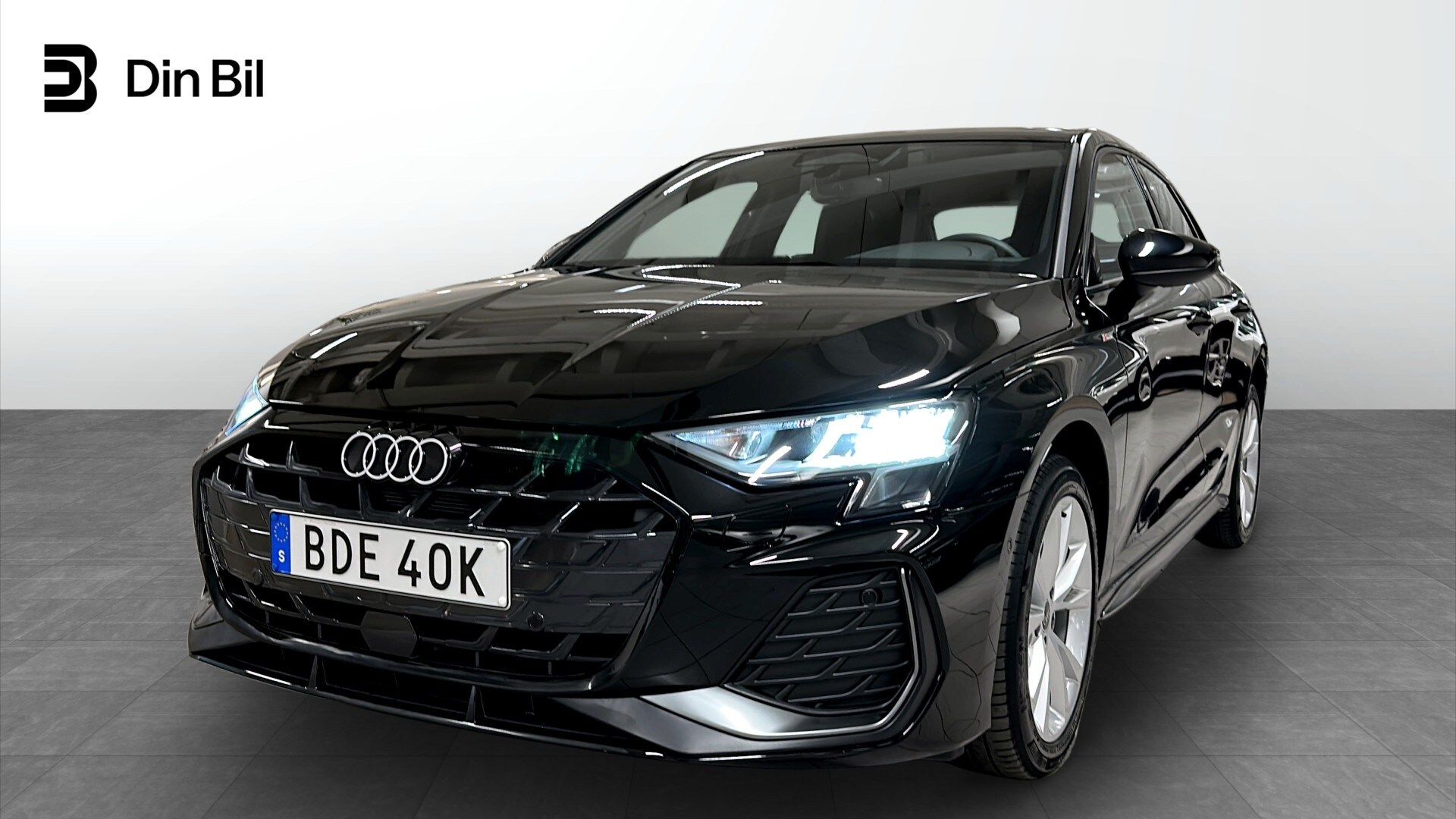 Bild som visar&nbsp;Audi A3 Sportback&nbsp;A3 Sportback TFSI S line 110 kW S tronic - för mer information kontakta din Audi Partner