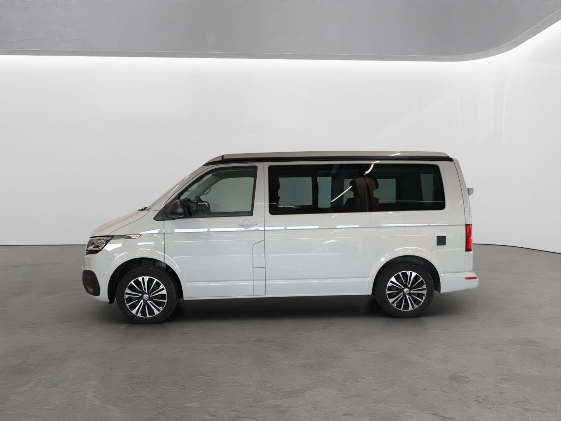 Volkswagen T6.1 California Beach