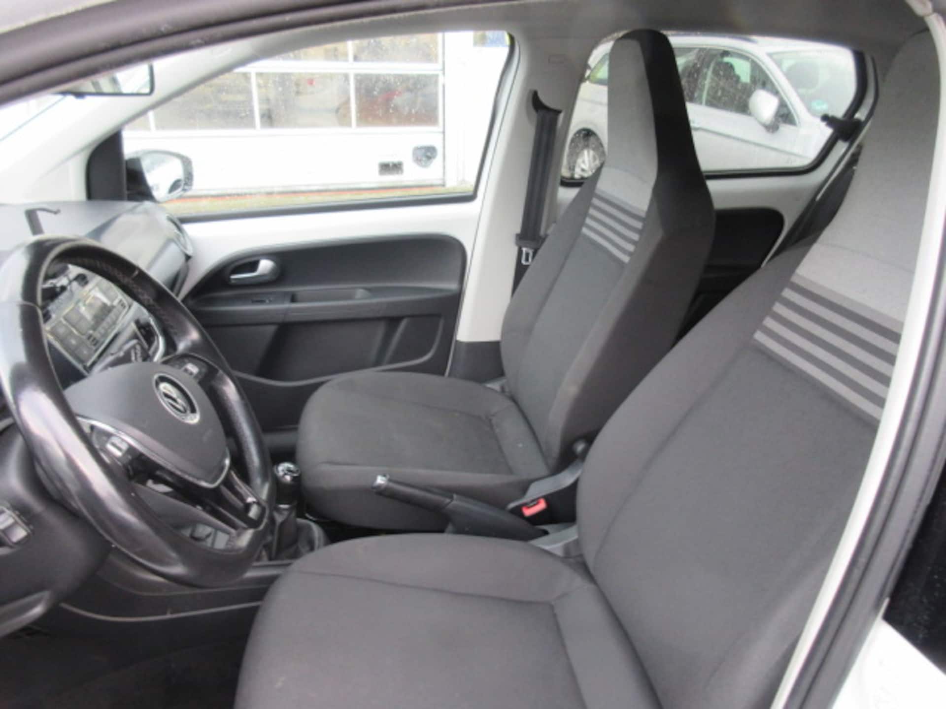 Volkswagen up! R-Line