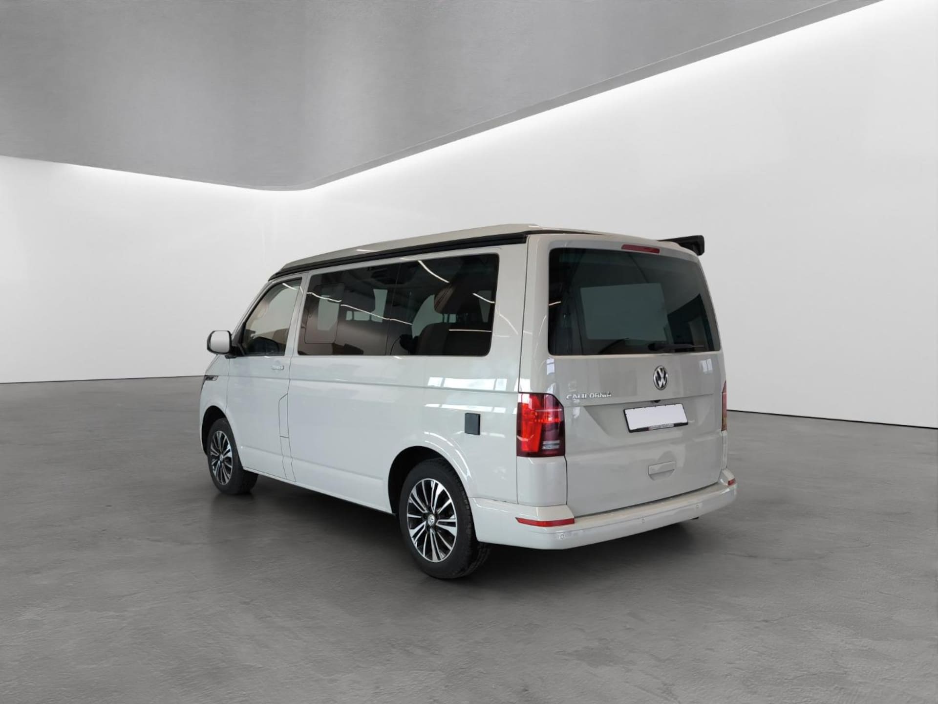 Volkswagen T6.1 California Beach