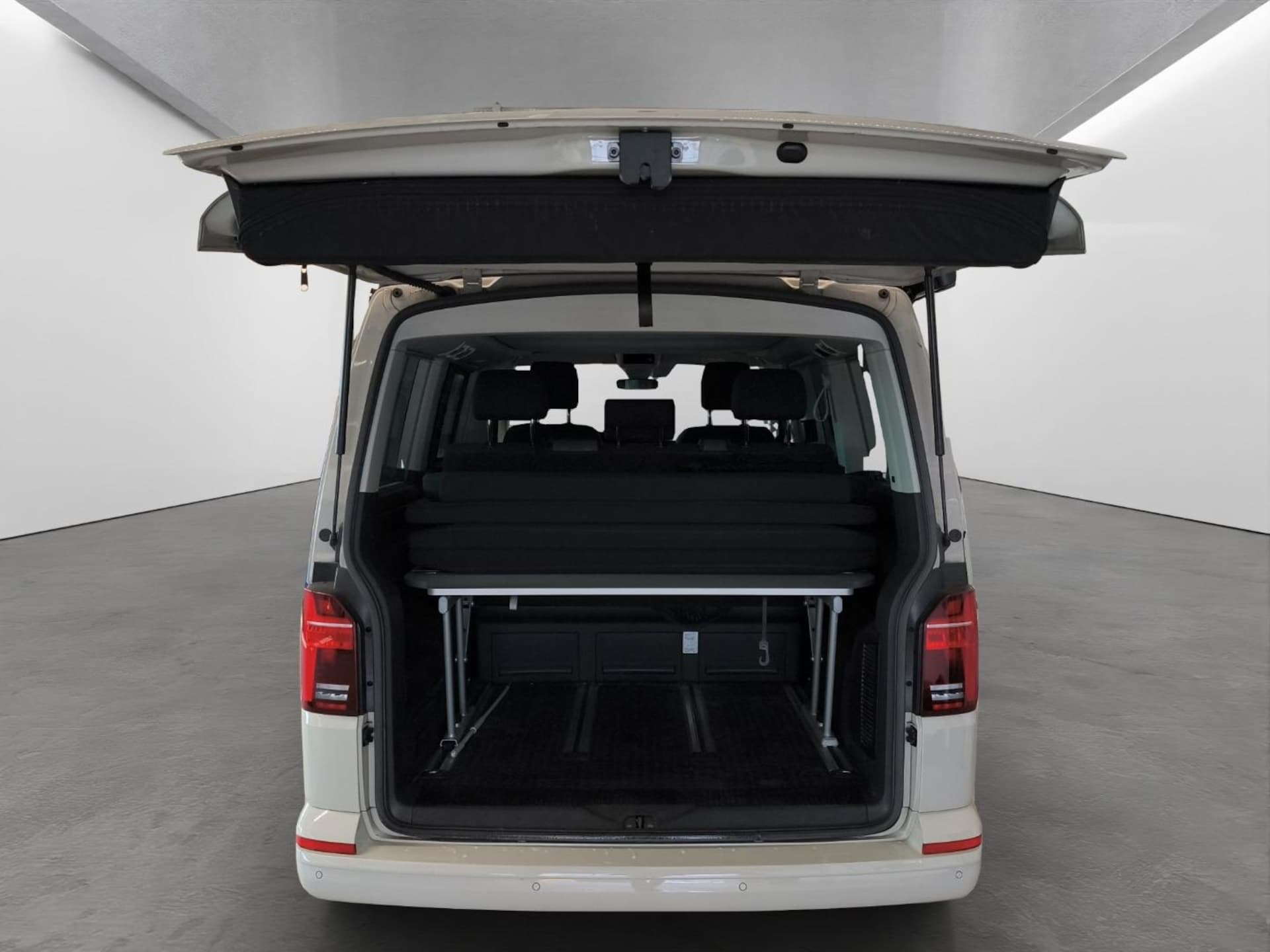 Volkswagen T6.1 California Beach