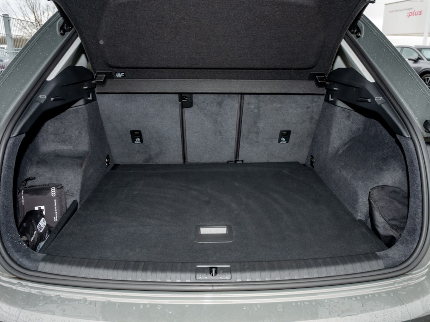 Bild über Audi Q3 35 TDI S tronic - für weitere Informationen kontaktieren Sie den Audi Partner