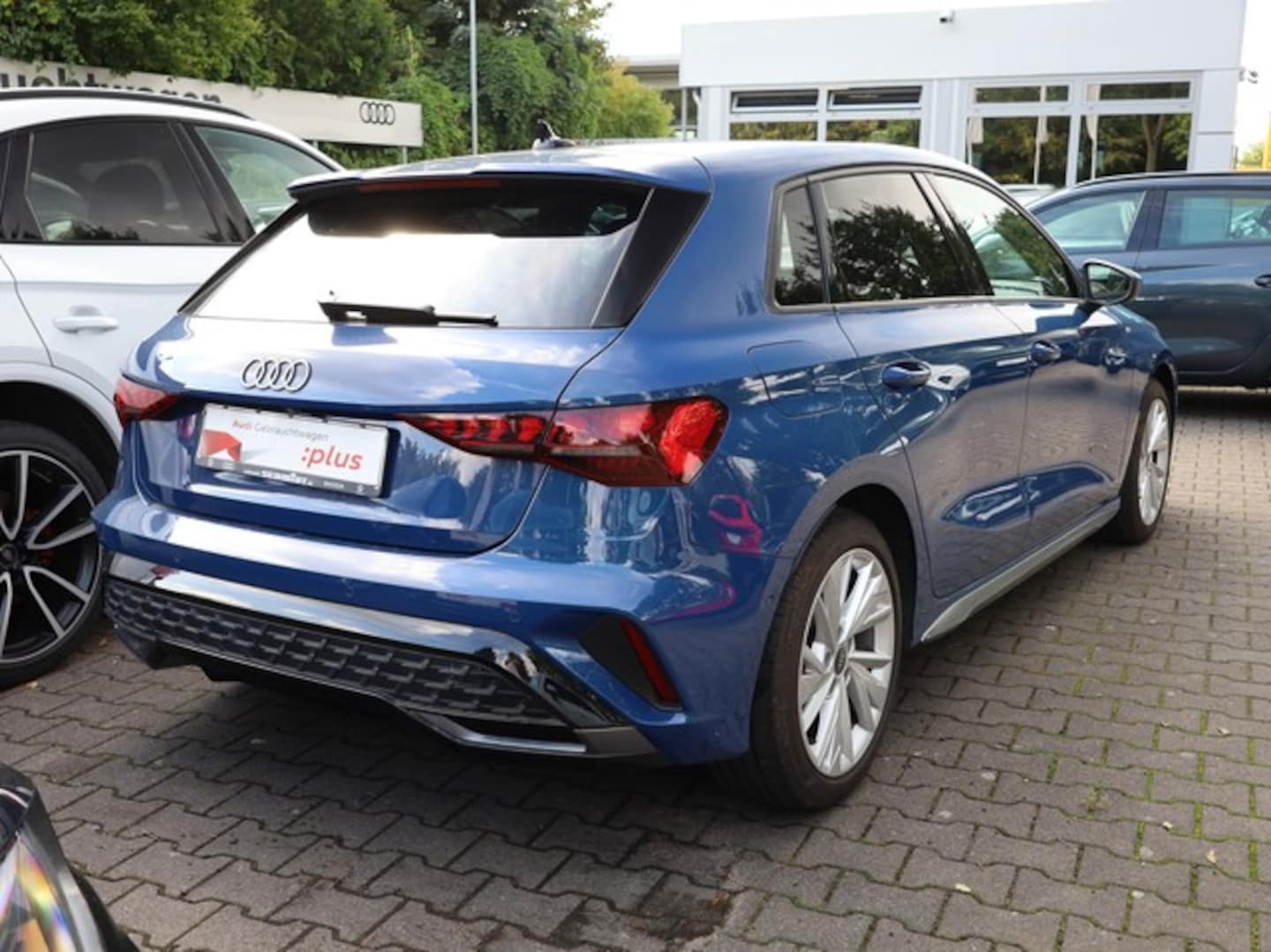 Bild über Audi A3 Sportback S line 35 TFSI S tronic - für weitere Informationen kontaktieren Sie den Audi Partner