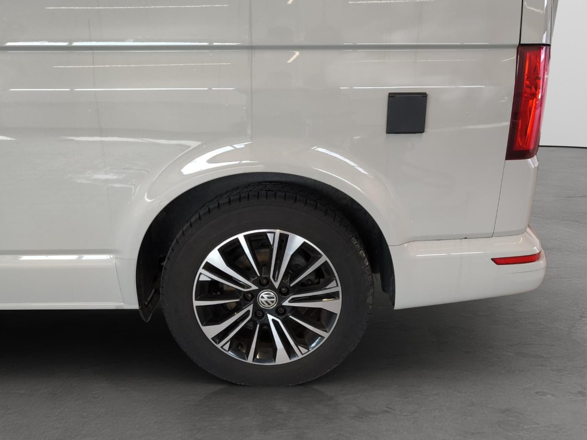 Volkswagen T6.1 California Beach