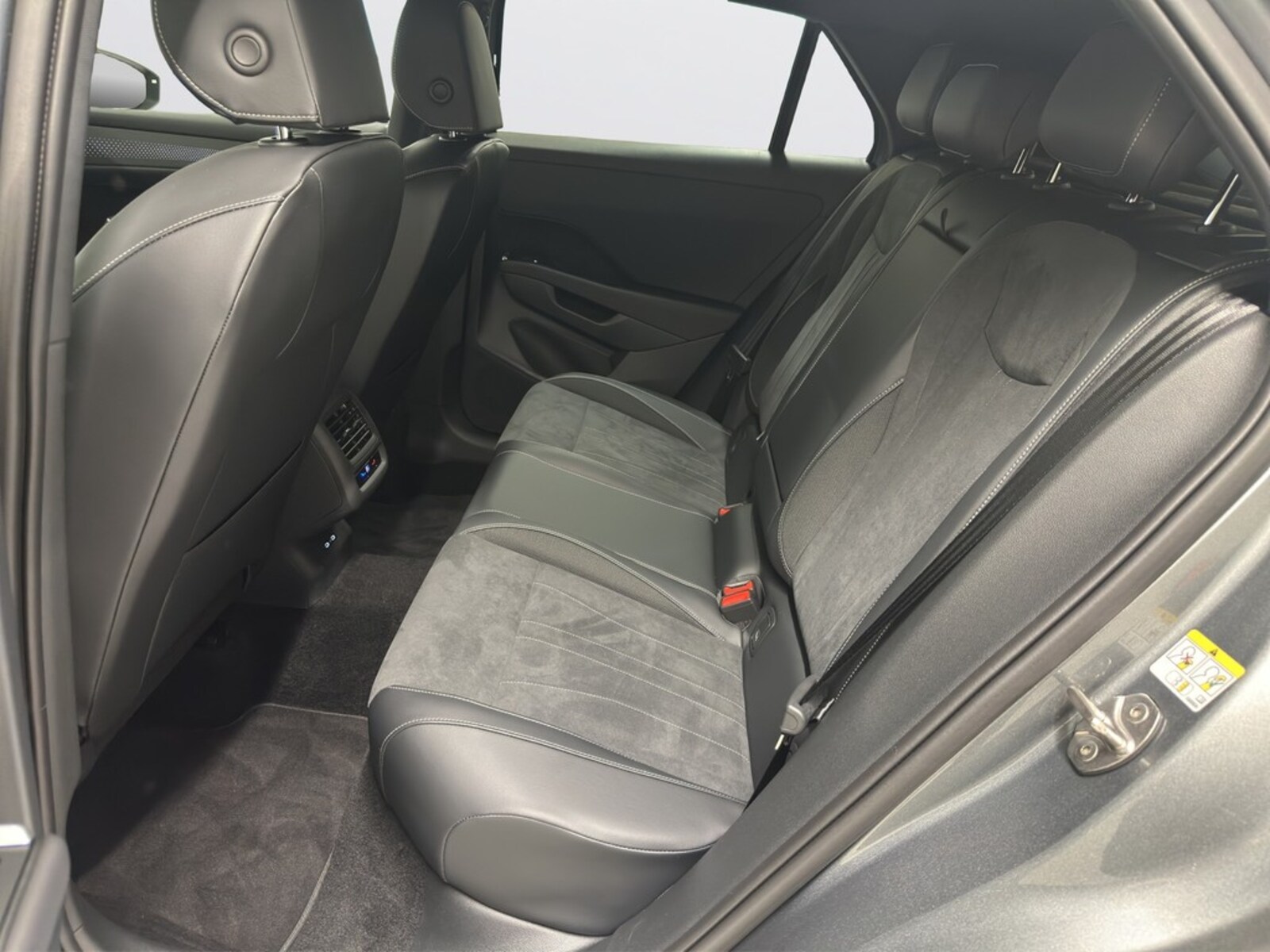 Volkswagen T-Roc – Bild 12