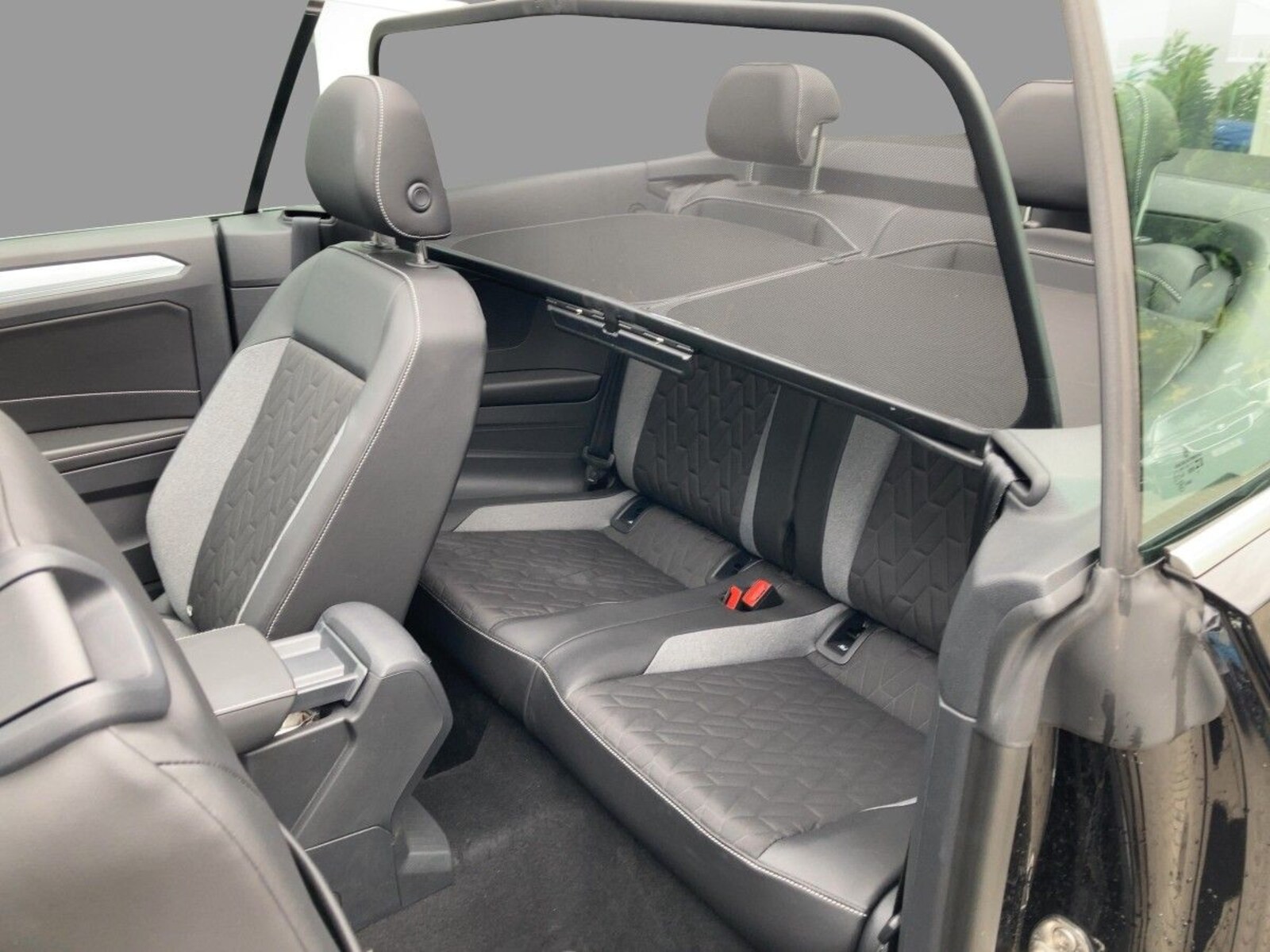 Volkswagen T-Roc Cabriolet – Bild 8