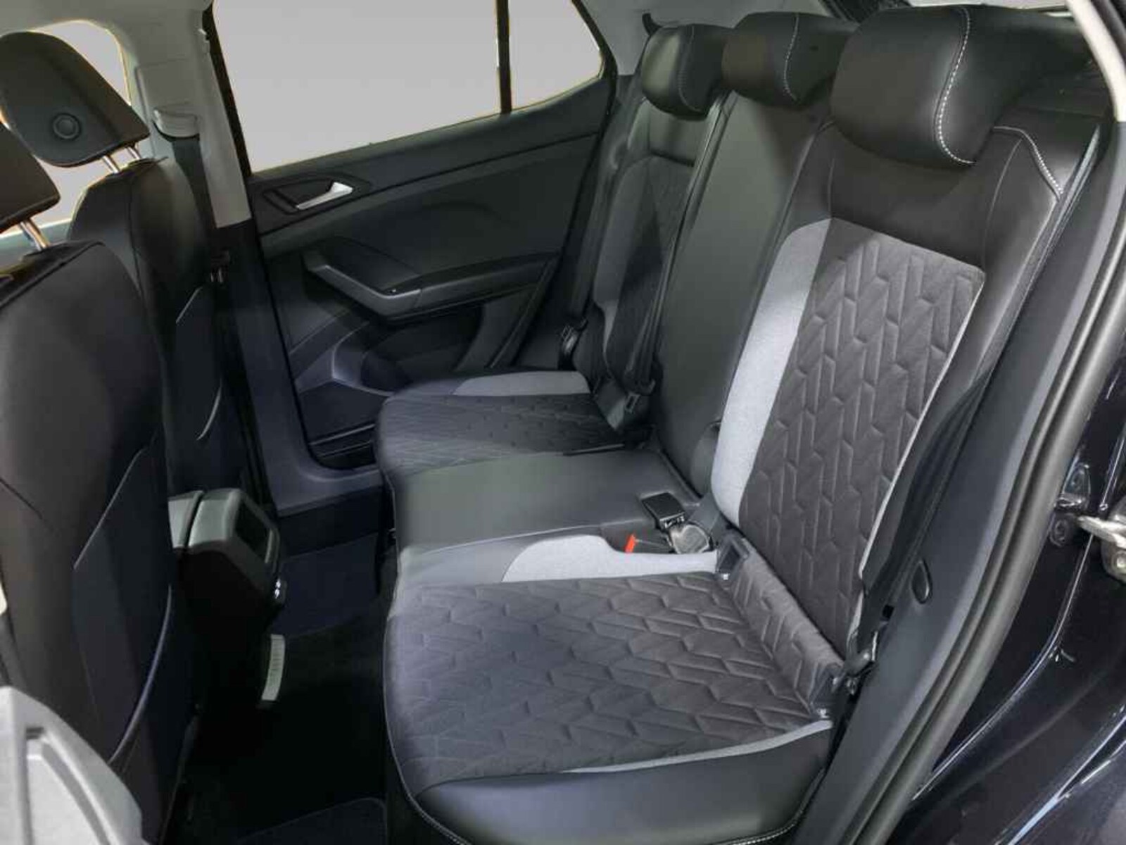Volkswagen T-Cross – Bild 11
