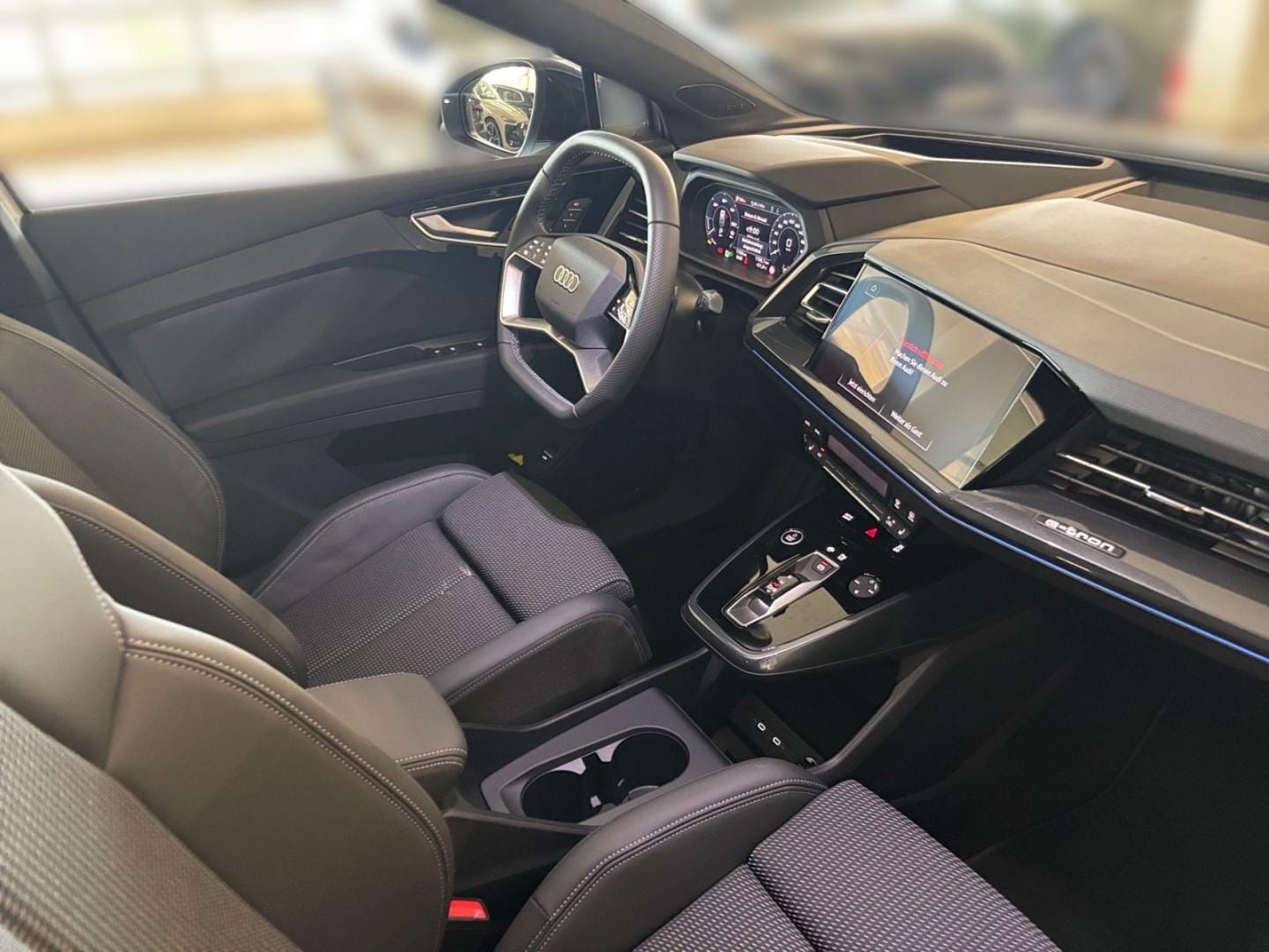 Bild über Audi Q4 e-tron 55 e-tron quattro - für weitere Informationen kontaktieren Sie den Audi Partner
