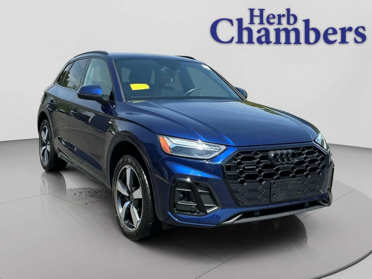 2023 Audi Q5 45 Premium Plus's photo