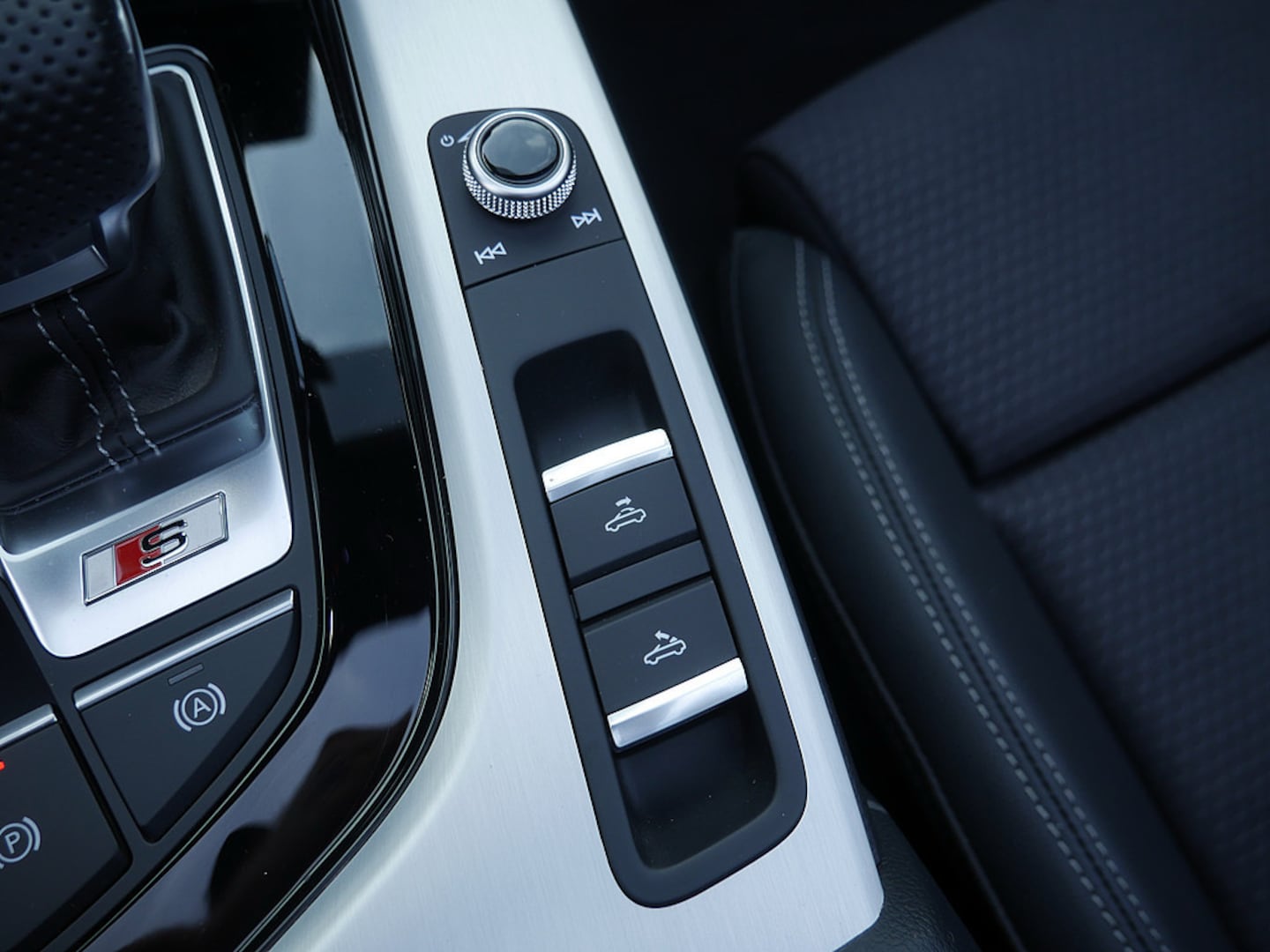 Bild über Audi S5 Cabriolet TFSI quattro tiptronic - für weitere Informationen kontaktieren Sie den Audi Partner