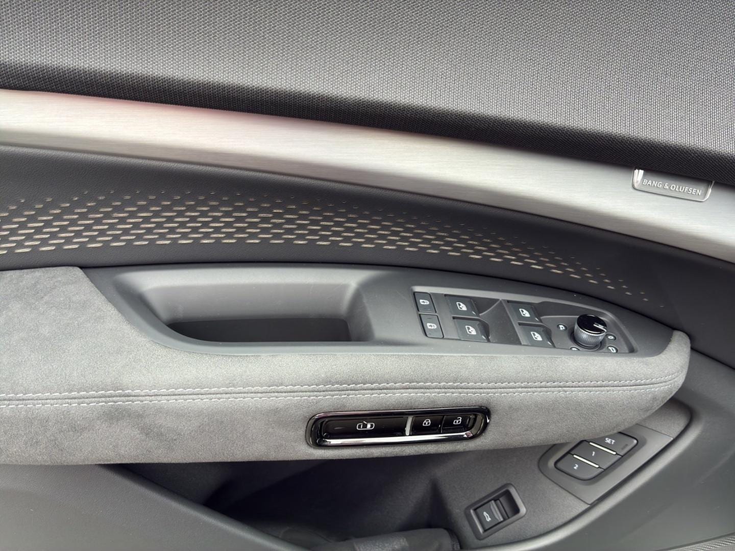 Bild über Audi Q7 SUV TDI quattro 220 kW tiptronic - für weitere Informationen kontaktieren Sie den Audi Partner