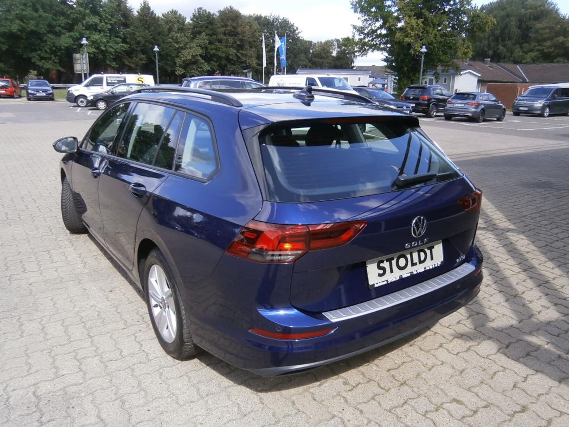 Volkswagen Golf Variant Life