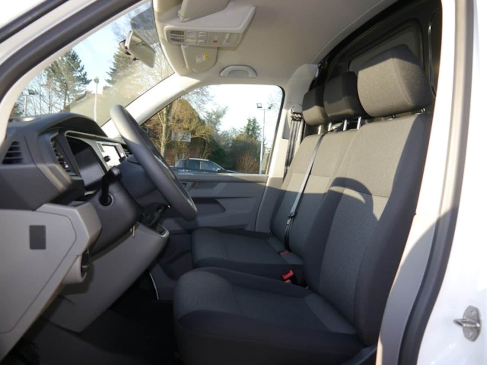 Volkswagen T6.1 Transporter Kasten langer Radstand – Bild 18