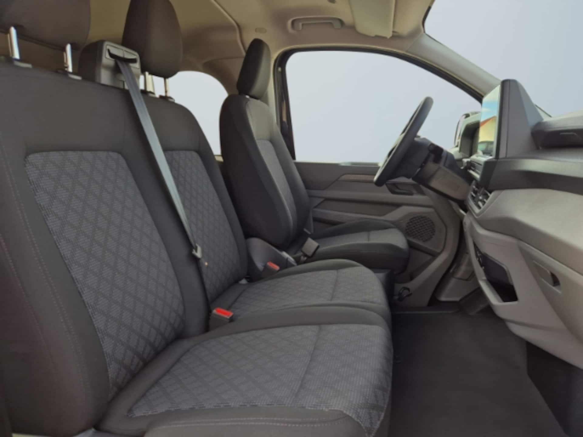 Volkswagen Transporter Kombi langer Radstand