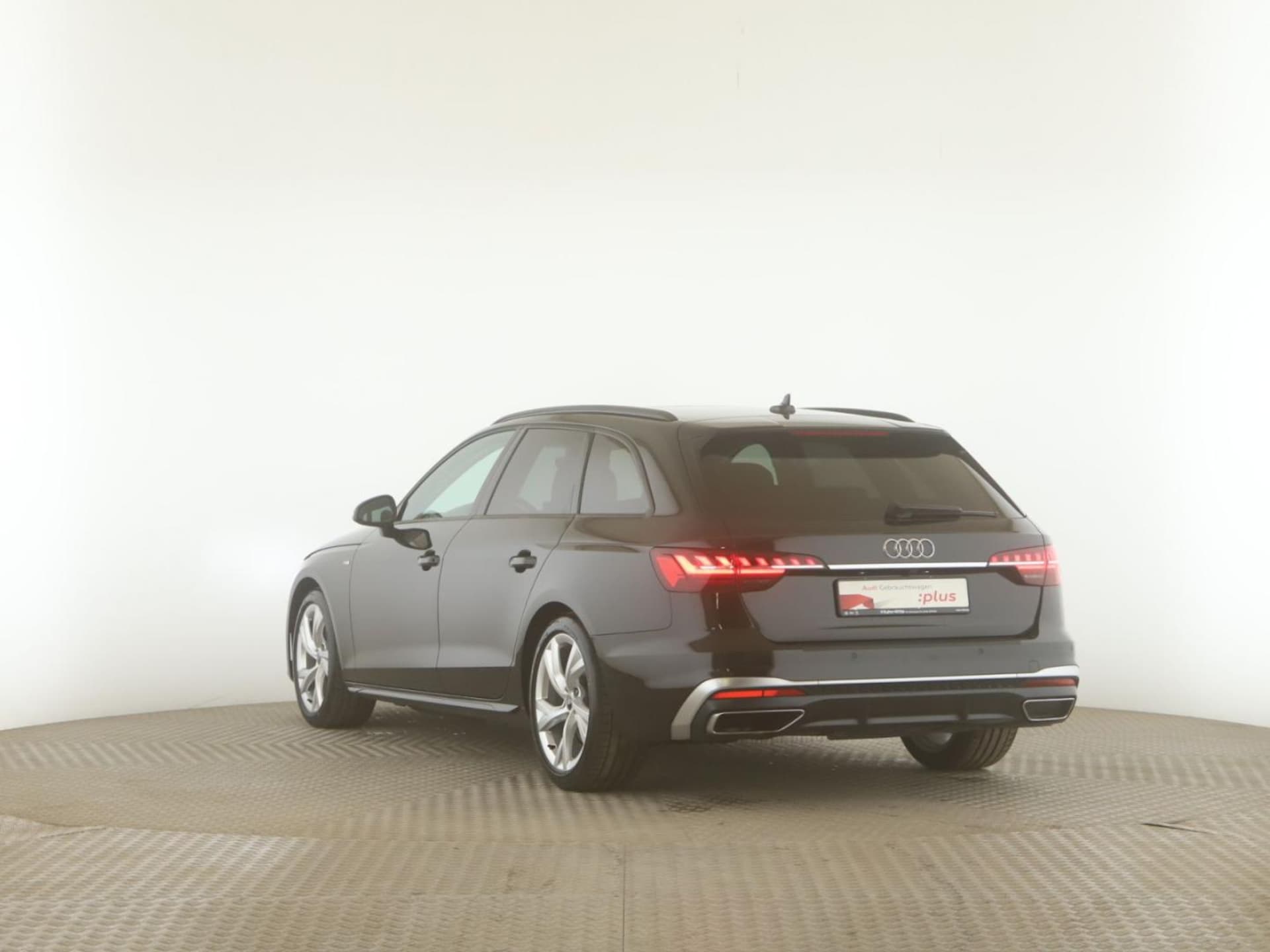 Audi A4 Avant S line