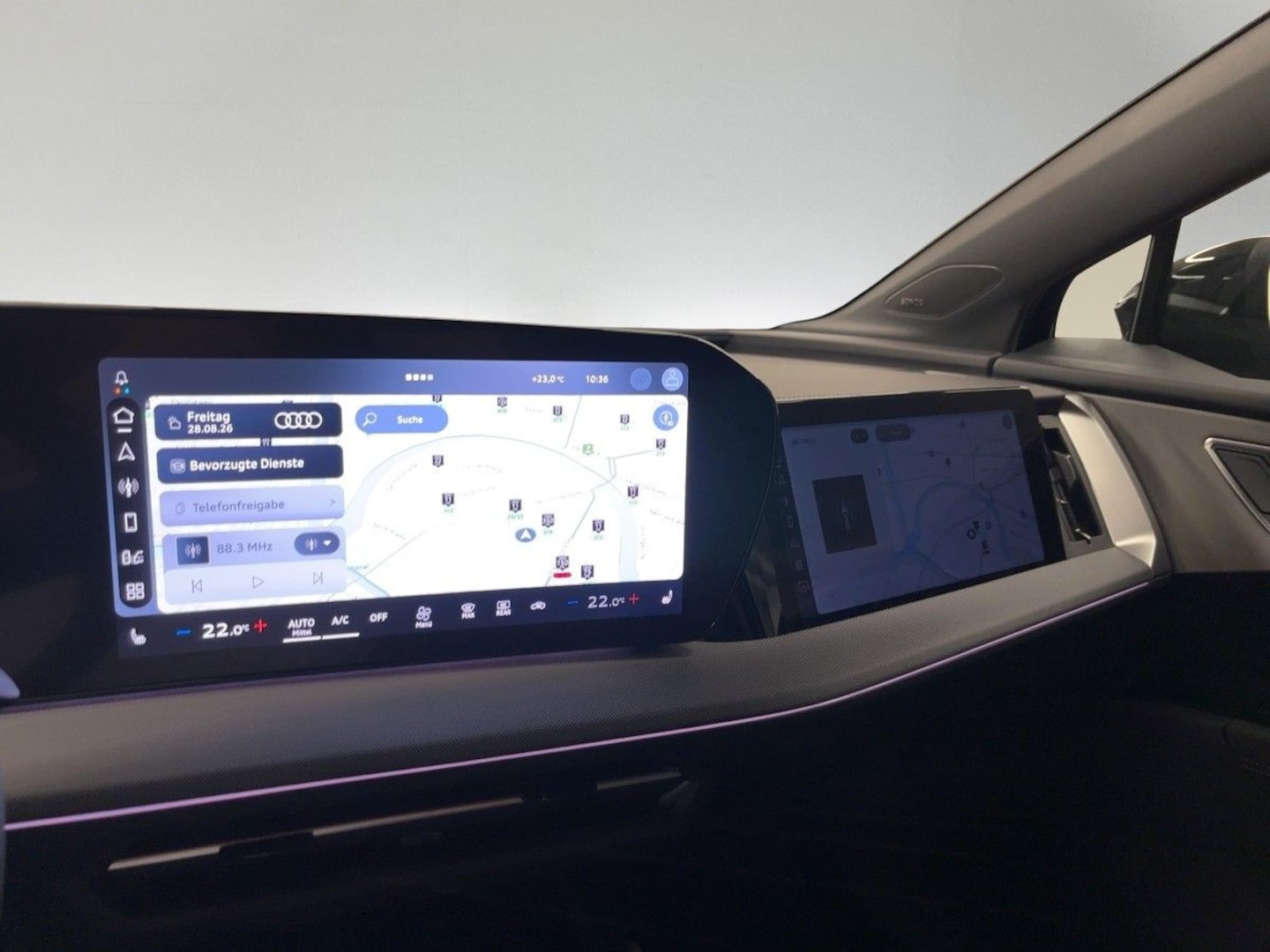 Bild über Audi Q4 SUV e-tron e-tron quattro performance 250 kW - für weitere Informationen kontaktieren Sie den Audi Partner
