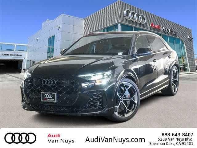 2025 Audi RS Q8 -'s photo