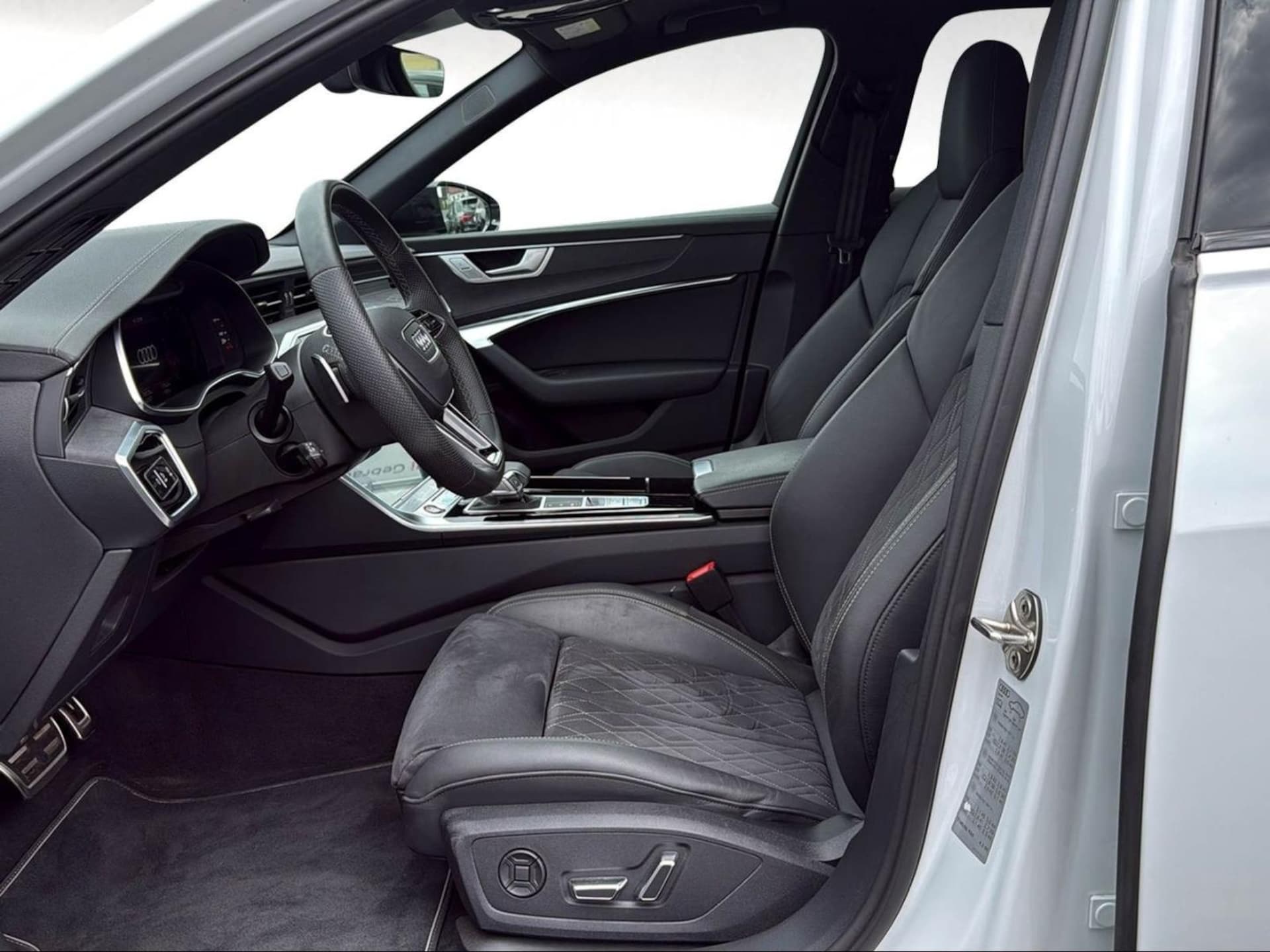 Audi S6 Avant