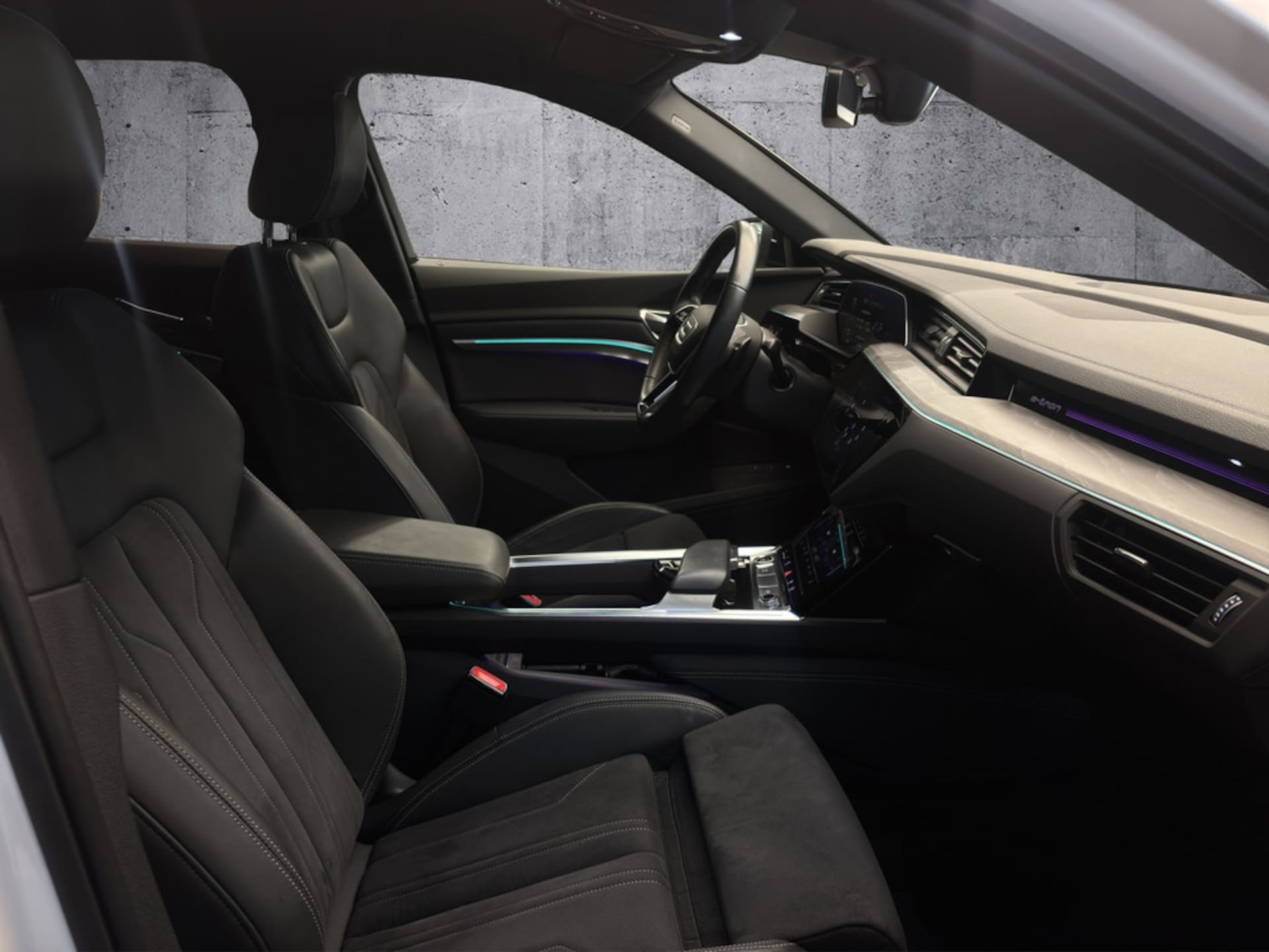 Audi Q8 e-tron S line