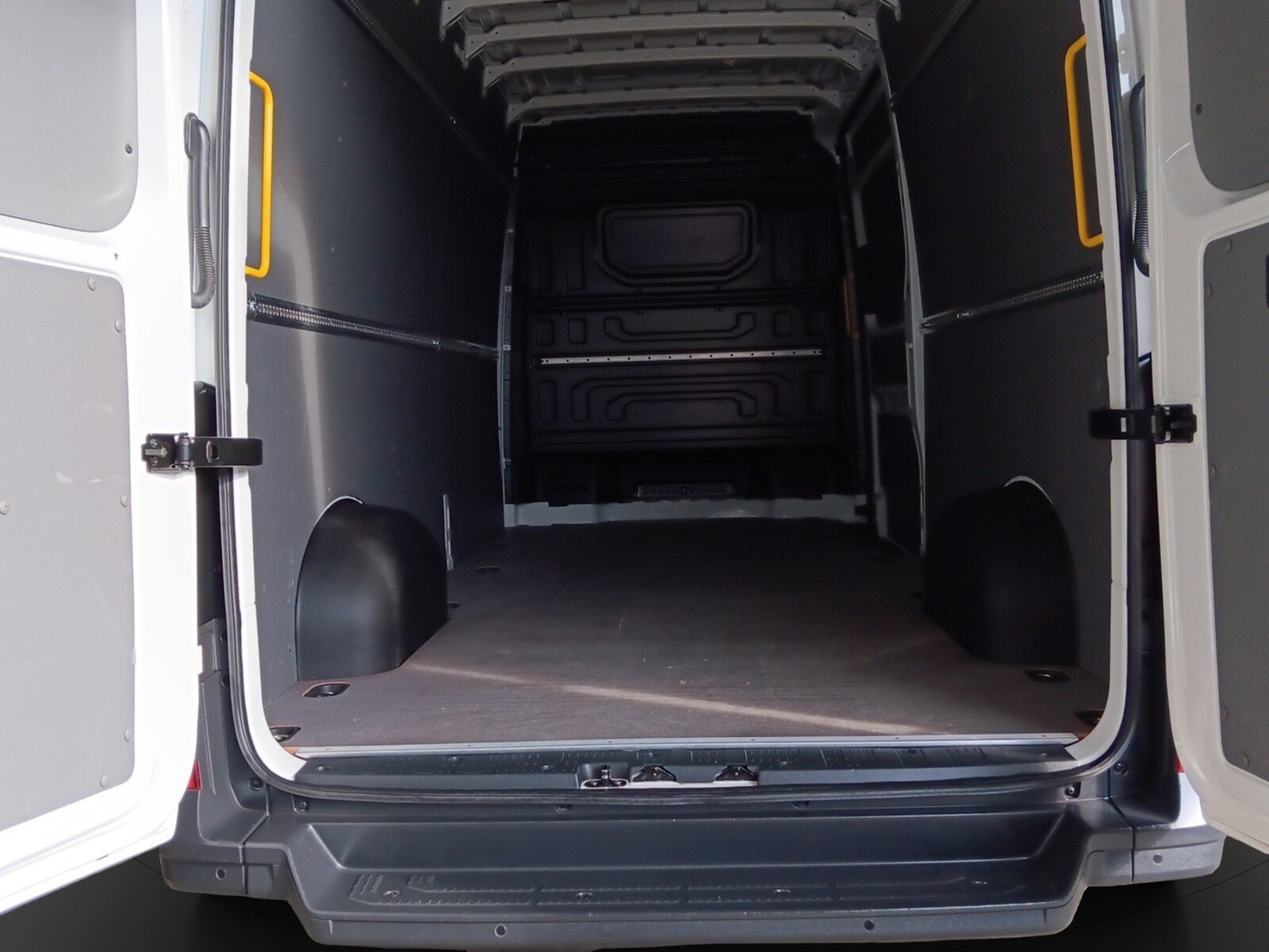 Volkswagen Crafter Kasten langer Radstand – Bild 16