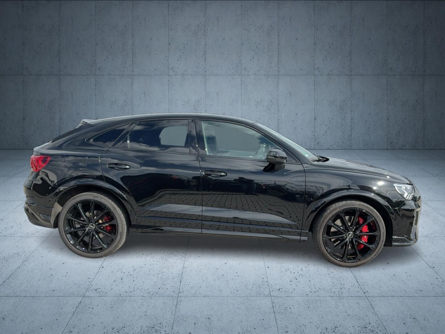 Bild über Audi RS Q3 Sportback TFSI quattro S tronic - für weitere Informationen kontaktieren Sie den Audi Partner