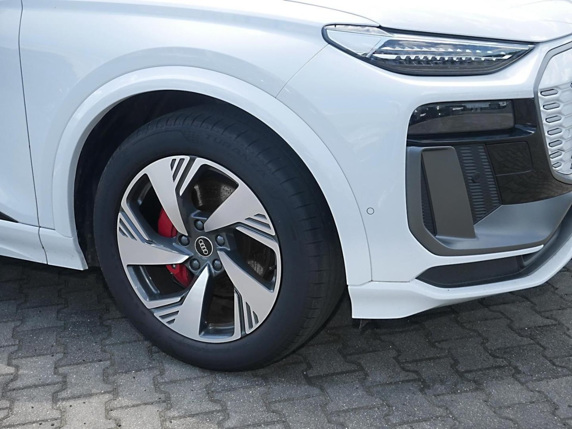 Audi Q6 SUV e-tron