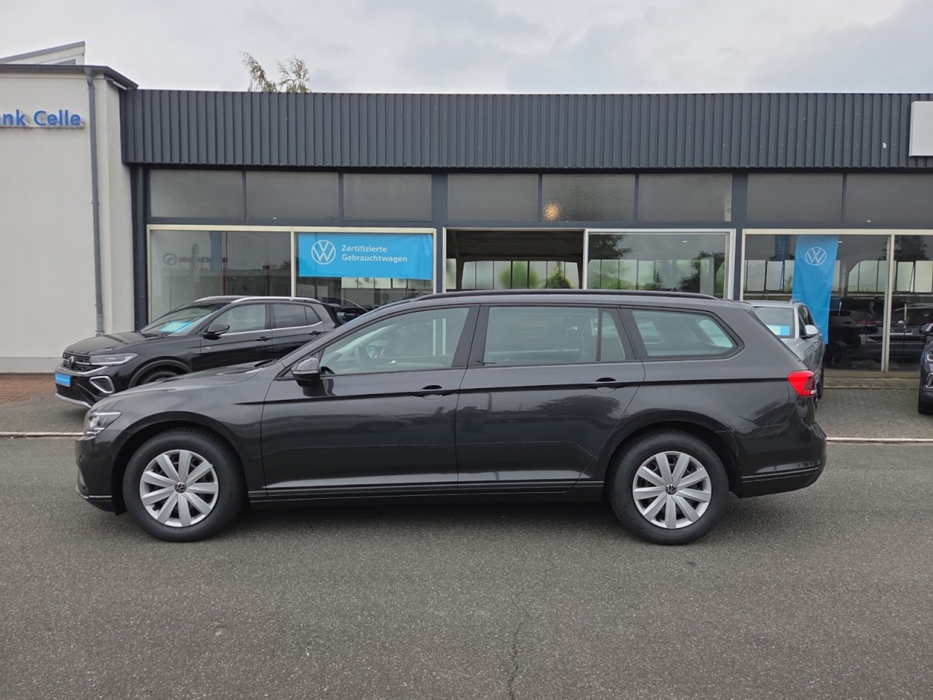 Volkswagen Passat Variant Basis-Modell