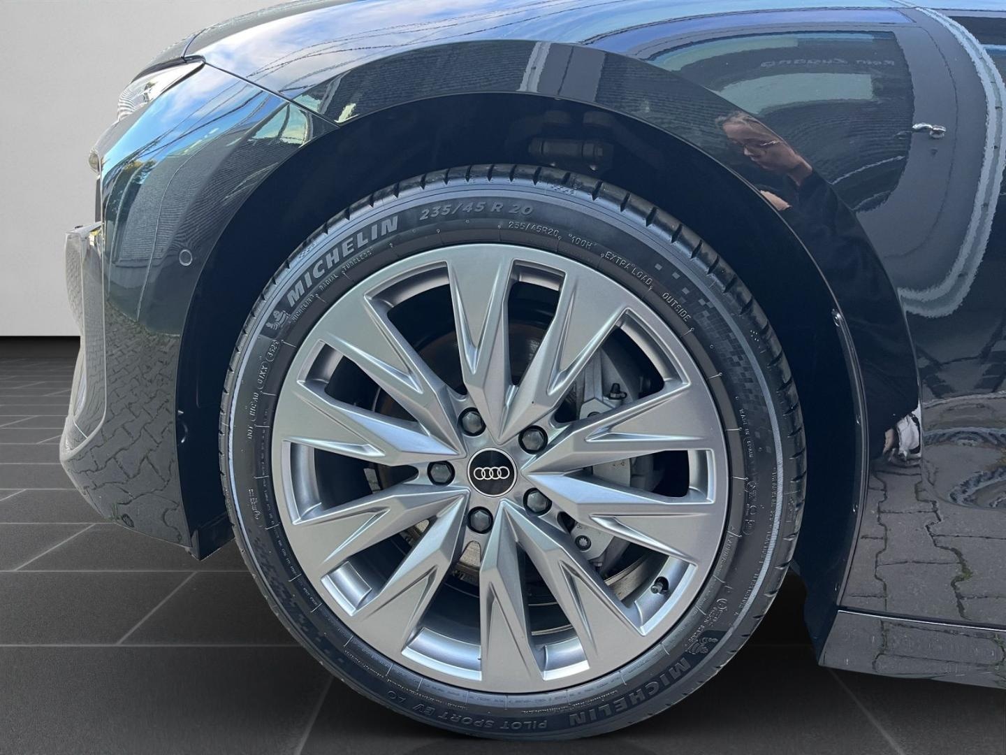 Bild über Audi A6 Sportback e-tron e-tron performance - für weitere Informationen kontaktieren Sie den Audi Partner