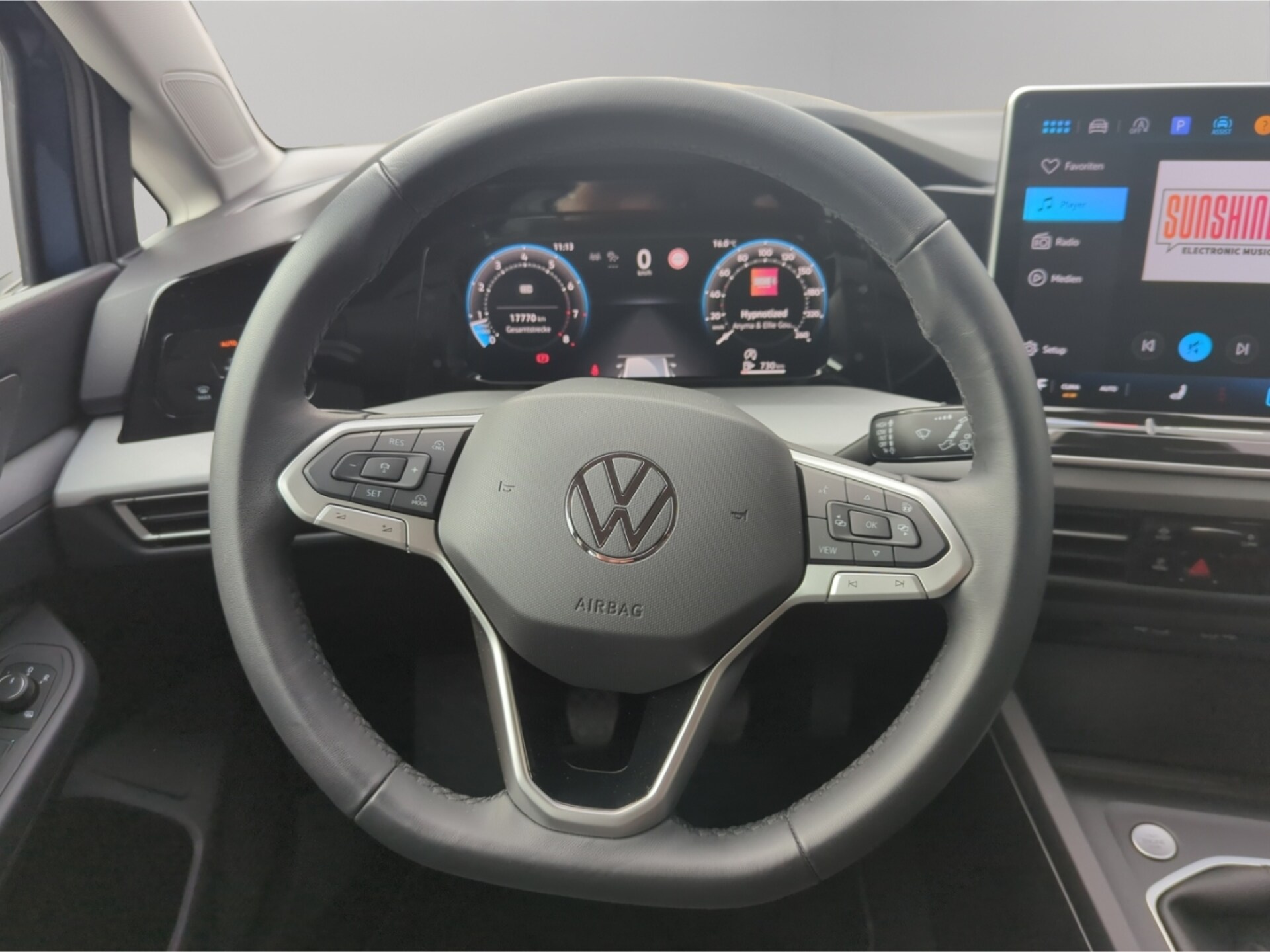 Volkswagen Golf Life