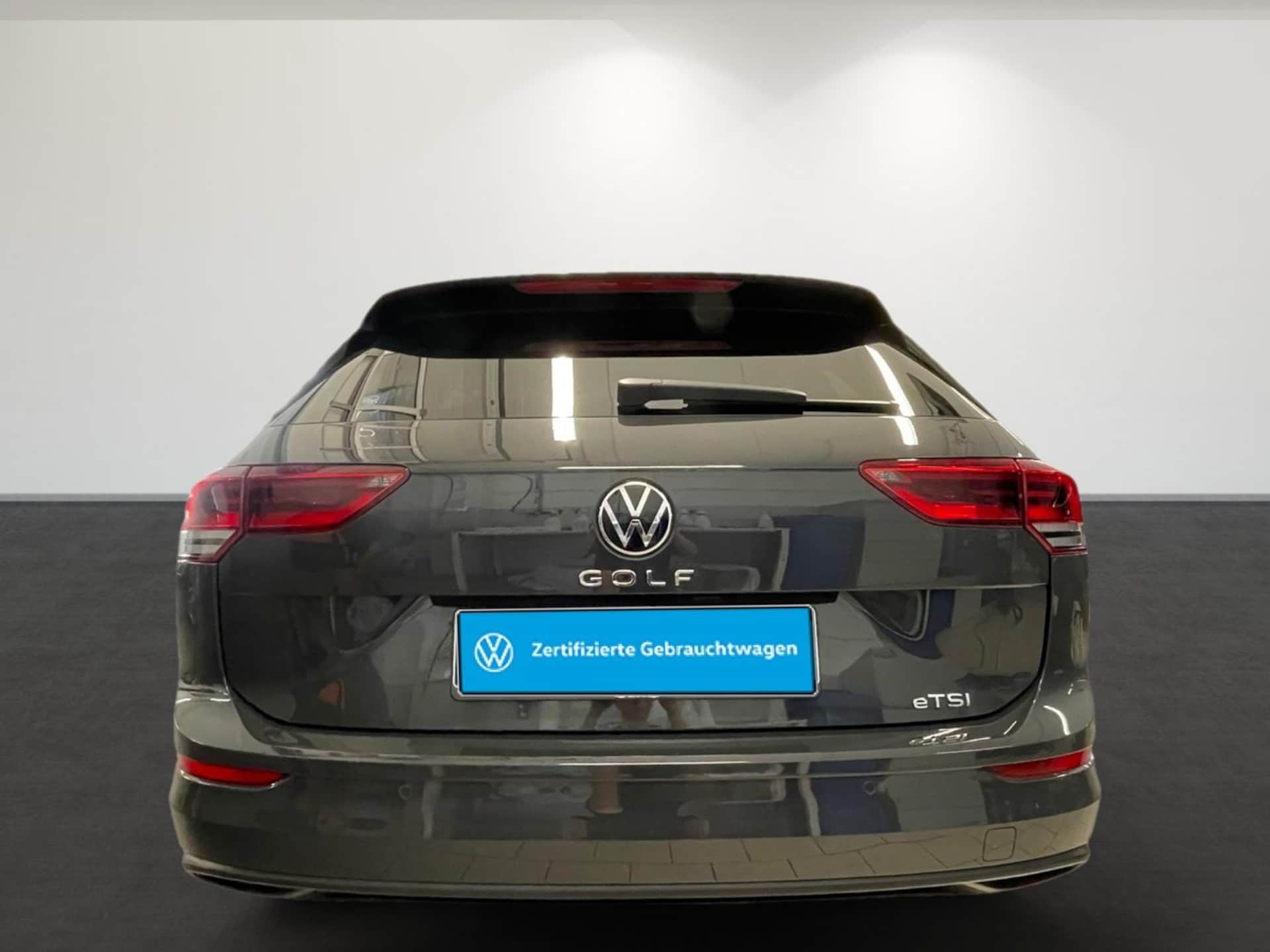 Volkswagen Golf Variant Life