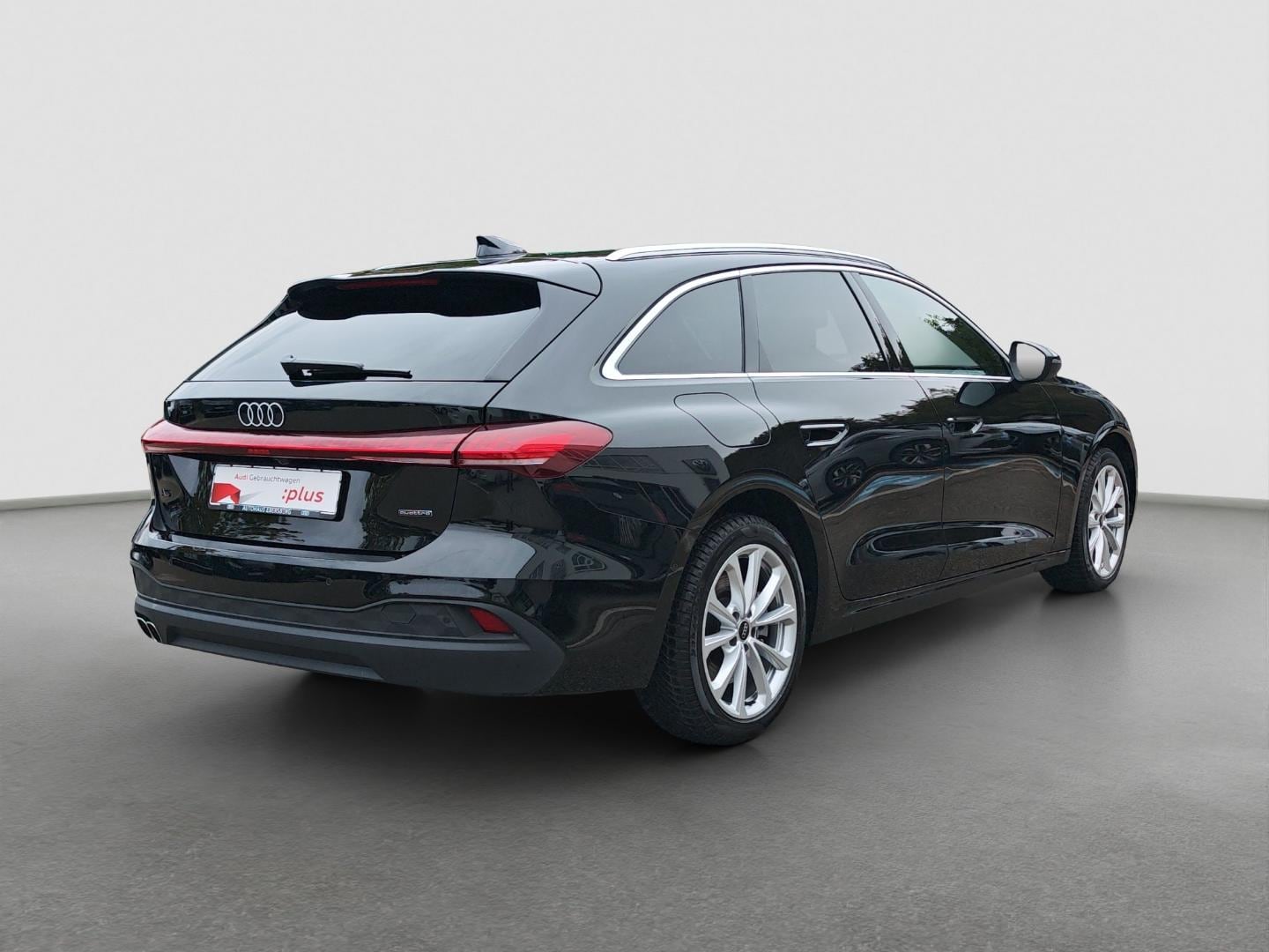Bild über Audi A5 Avant TDI quattro 150 kW S tronic - für weitere Informationen kontaktieren Sie den Audi Partner