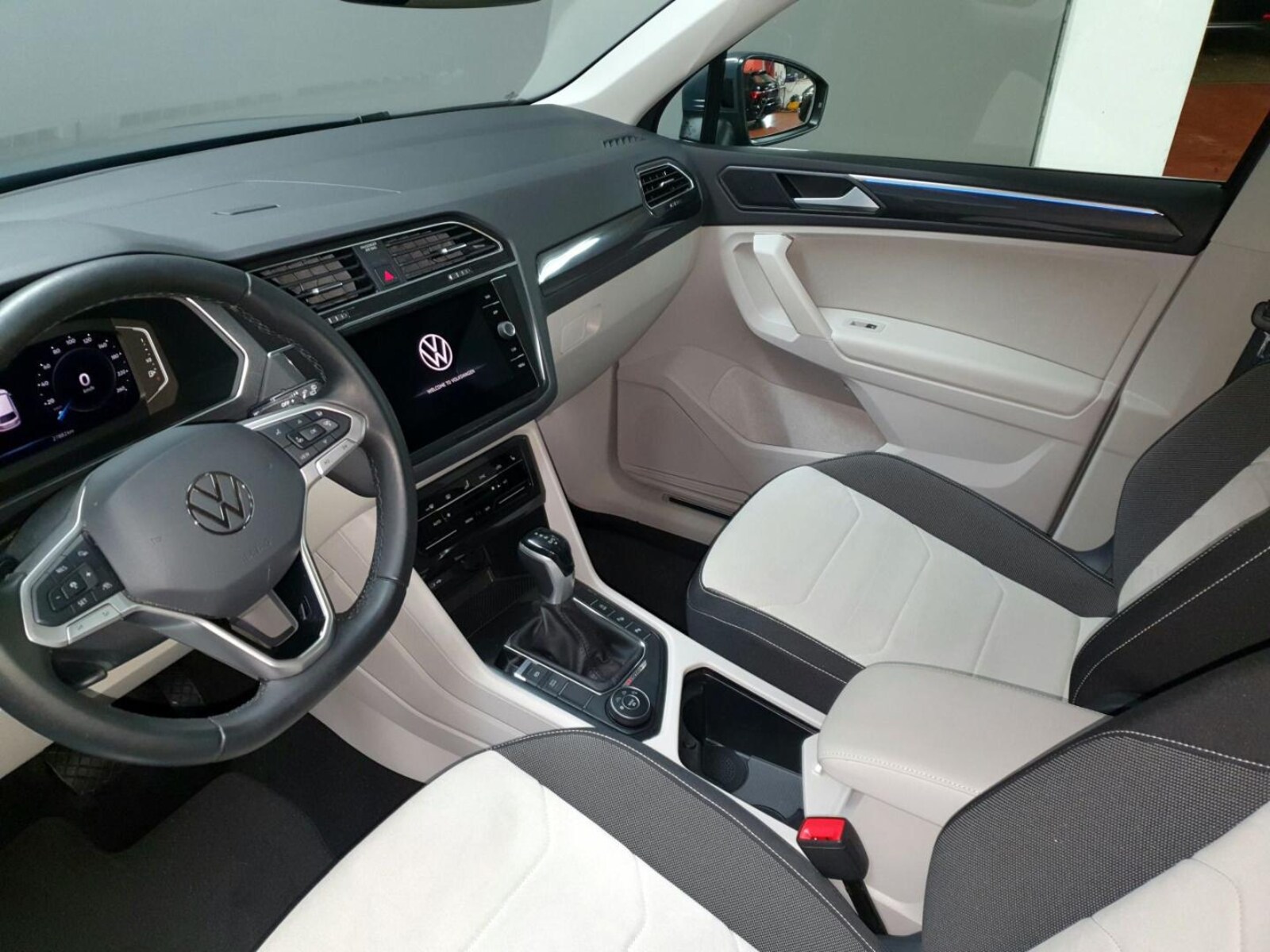 Volkswagen Tiguan – Bild 17