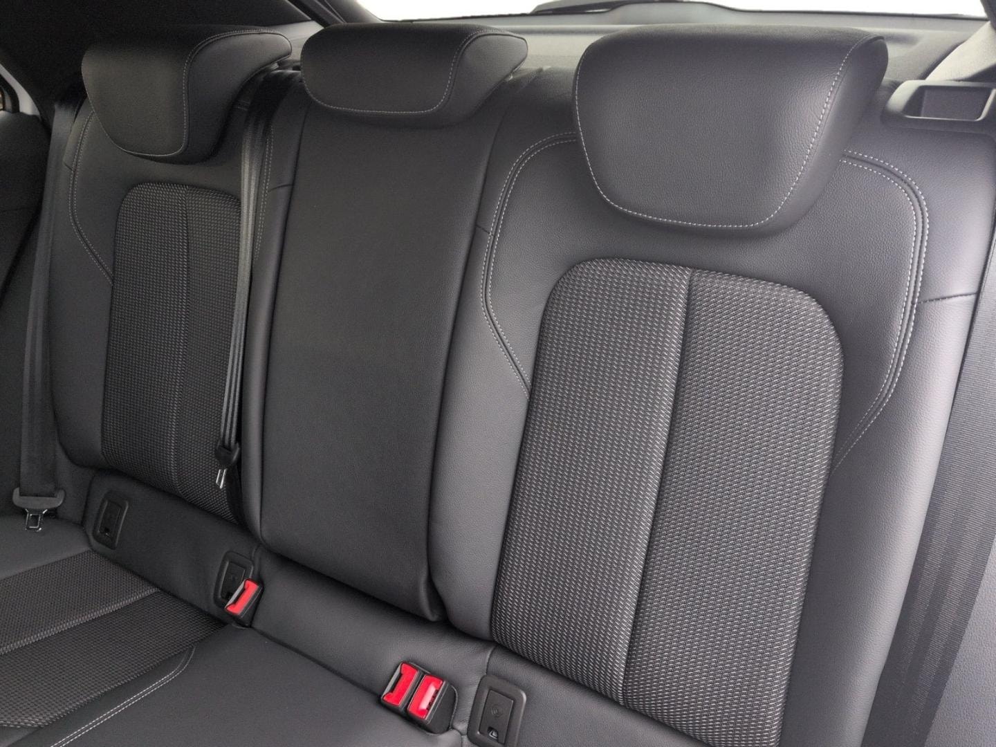 Bild über Audi SQ2 TFSI quattro S tronic - für weitere Informationen kontaktieren Sie den Audi Partner