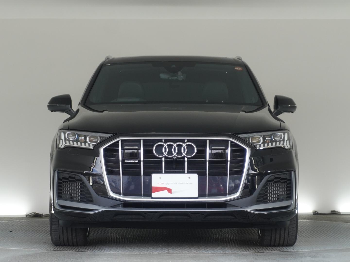 Audi Q7 55 TFSI quattro S line 250(340) kW(PS) tiptronic for more details contact your dealer