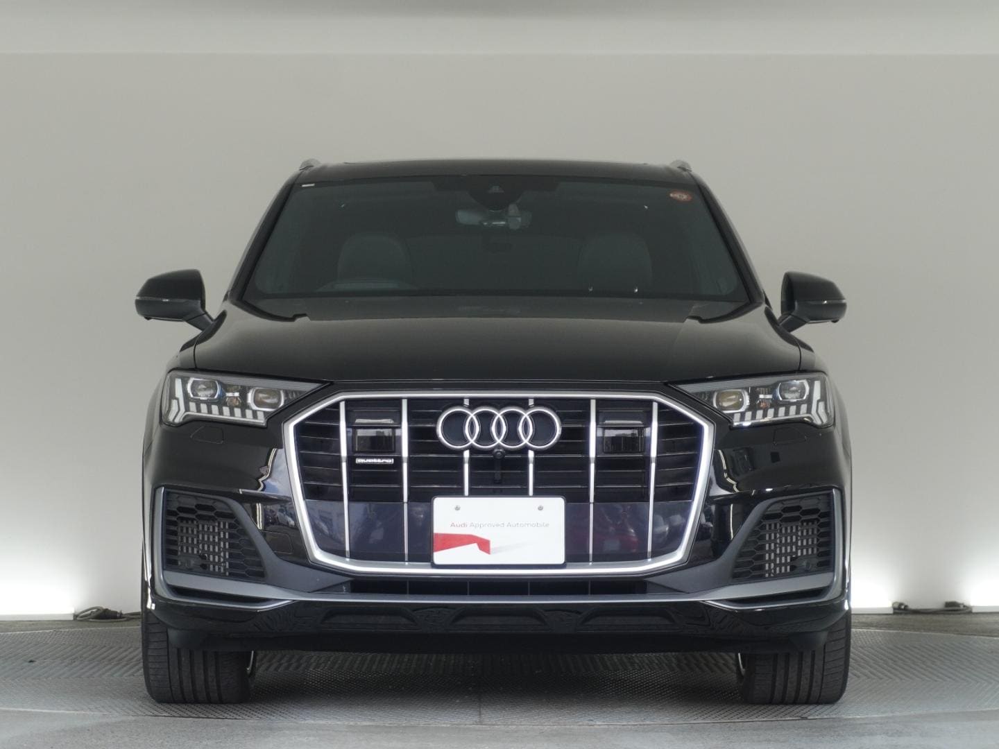 Audi Q7 55 TFSI quattro S line 250(340) kW(PS) tiptronic for more details contact your dealer