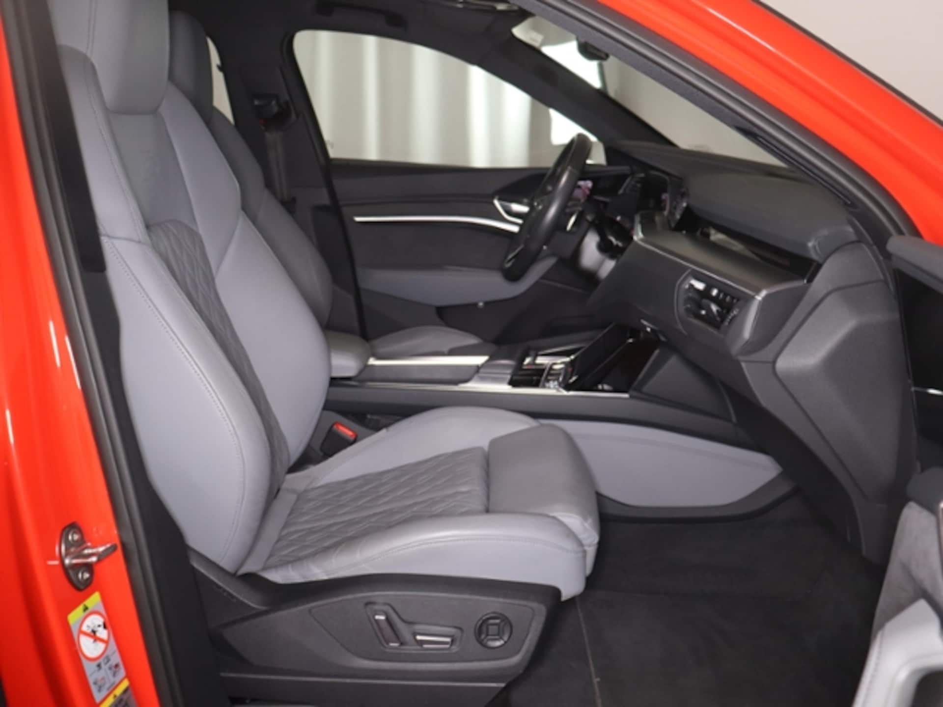 Audi e-tron Sportback S line