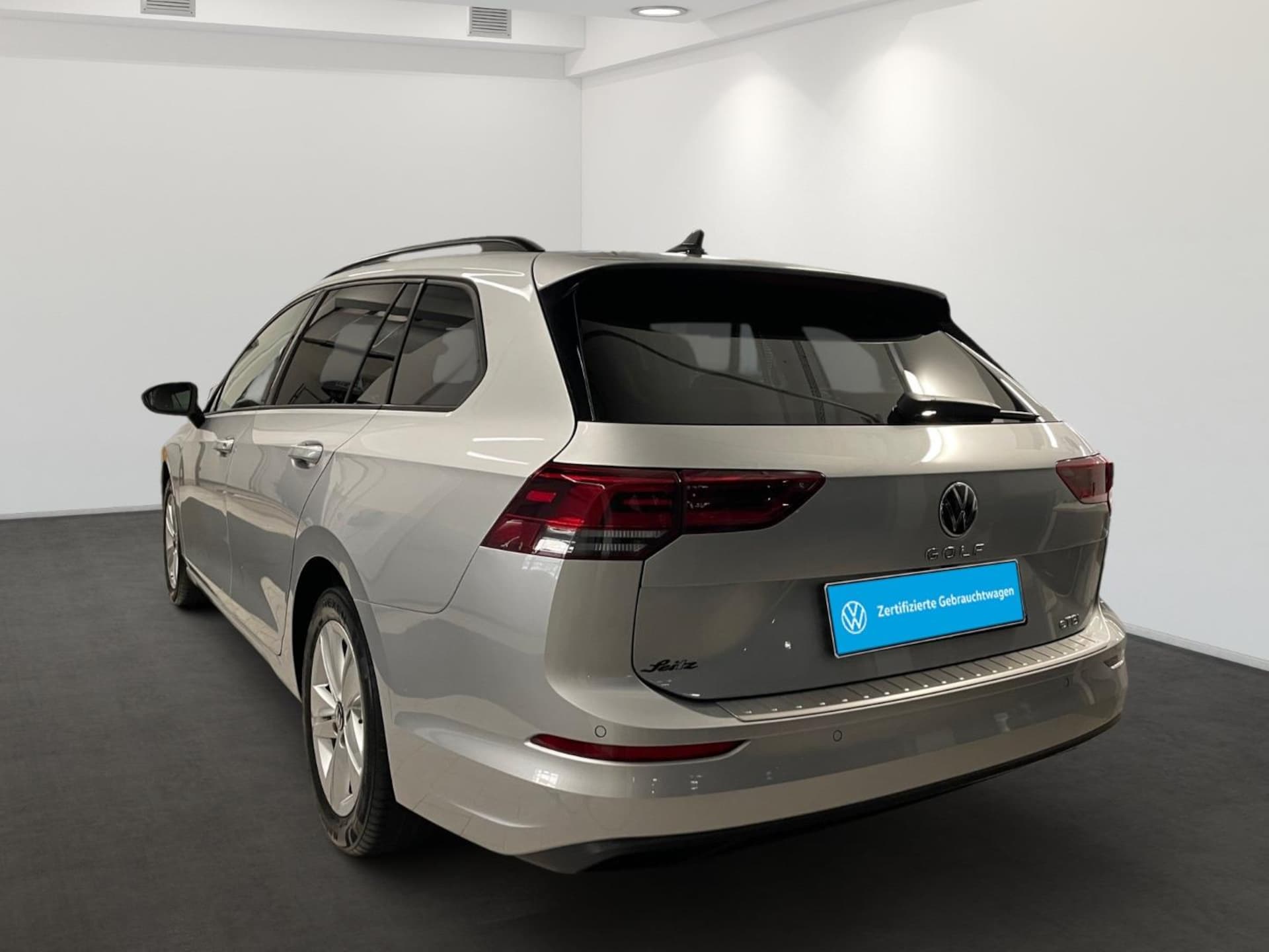 Volkswagen Golf Variant Life