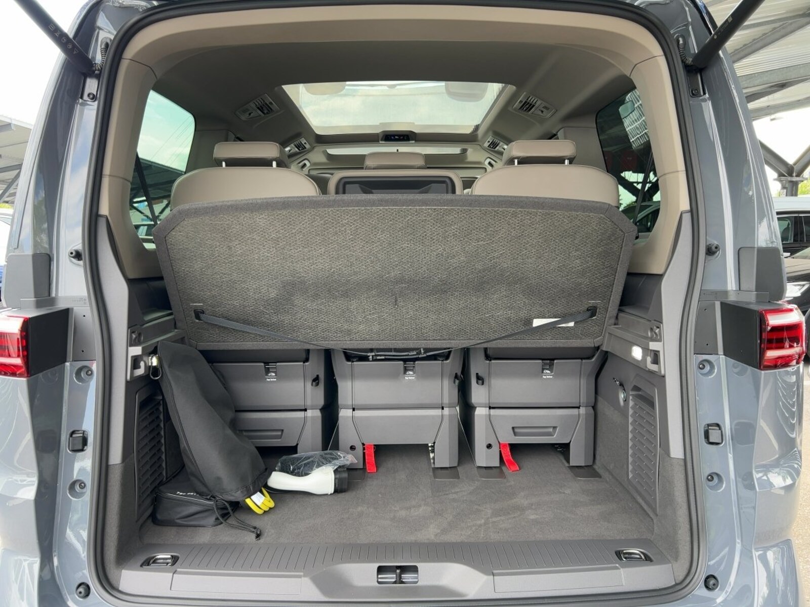 Volkswagen Multivan Langversion – Bild 7