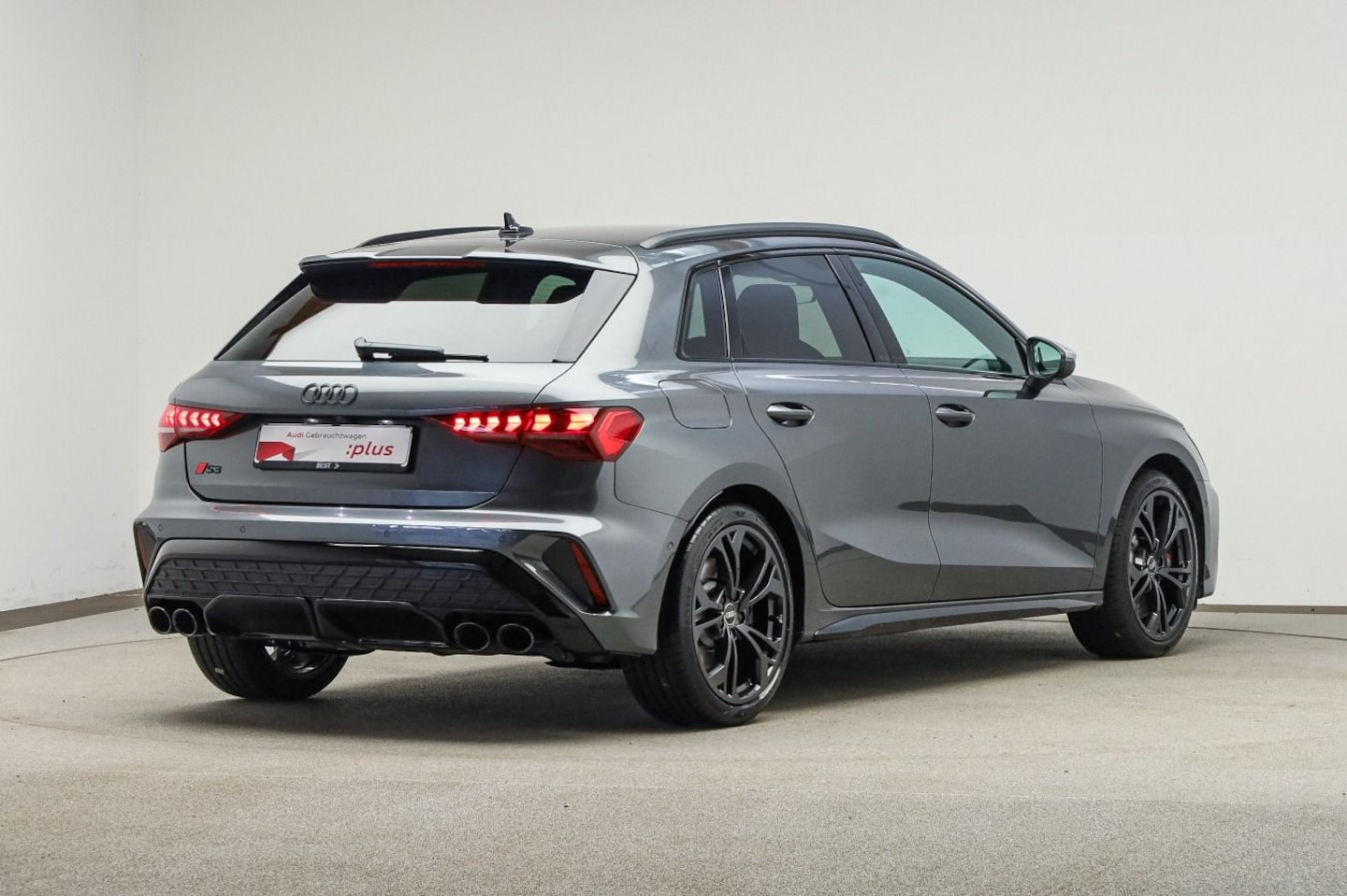 Bild über Audi S3 Sportback TFSI quattro S tronic - für weitere Informationen kontaktieren Sie den Audi Partner