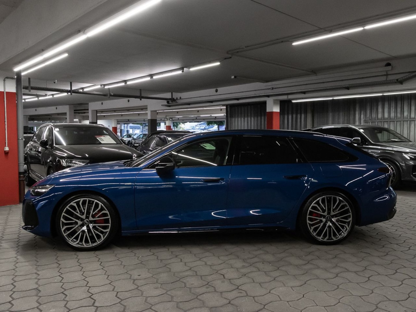 Bild über Audi A6 Avant e-hybrid e-hybrid quattro 270 kW S tronic - für weitere Informationen kontaktieren Sie den Audi Partner