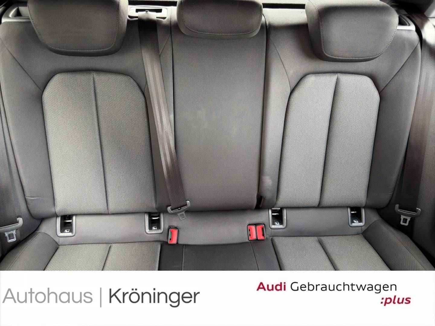 Bild über Audi A3 allstreet 35 TFSI S tronic - für weitere Informationen kontaktieren Sie den Audi Partner
