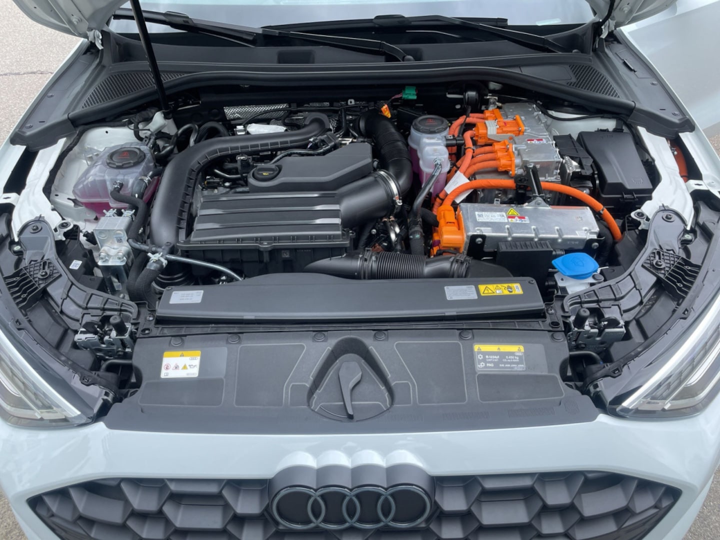 Bild über Audi A3 Sportback TFSI e advanced 40 TFSI e S tronic - für weitere Informationen kontaktieren Sie den Audi Partner