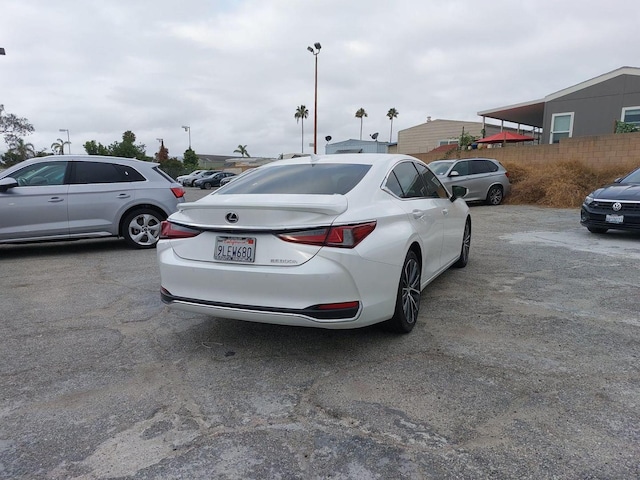 2024 Lexus ES 300h