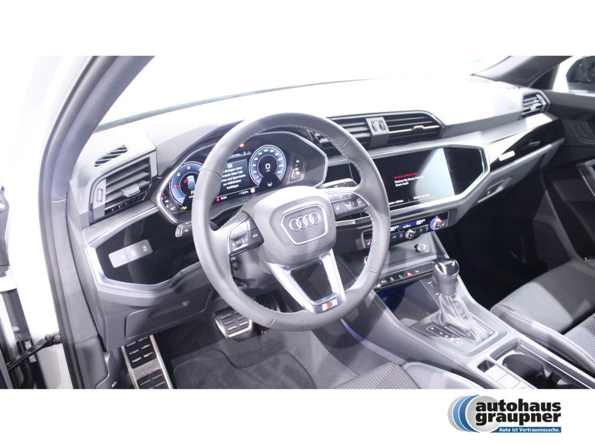 Audi Q3 Sportback S line