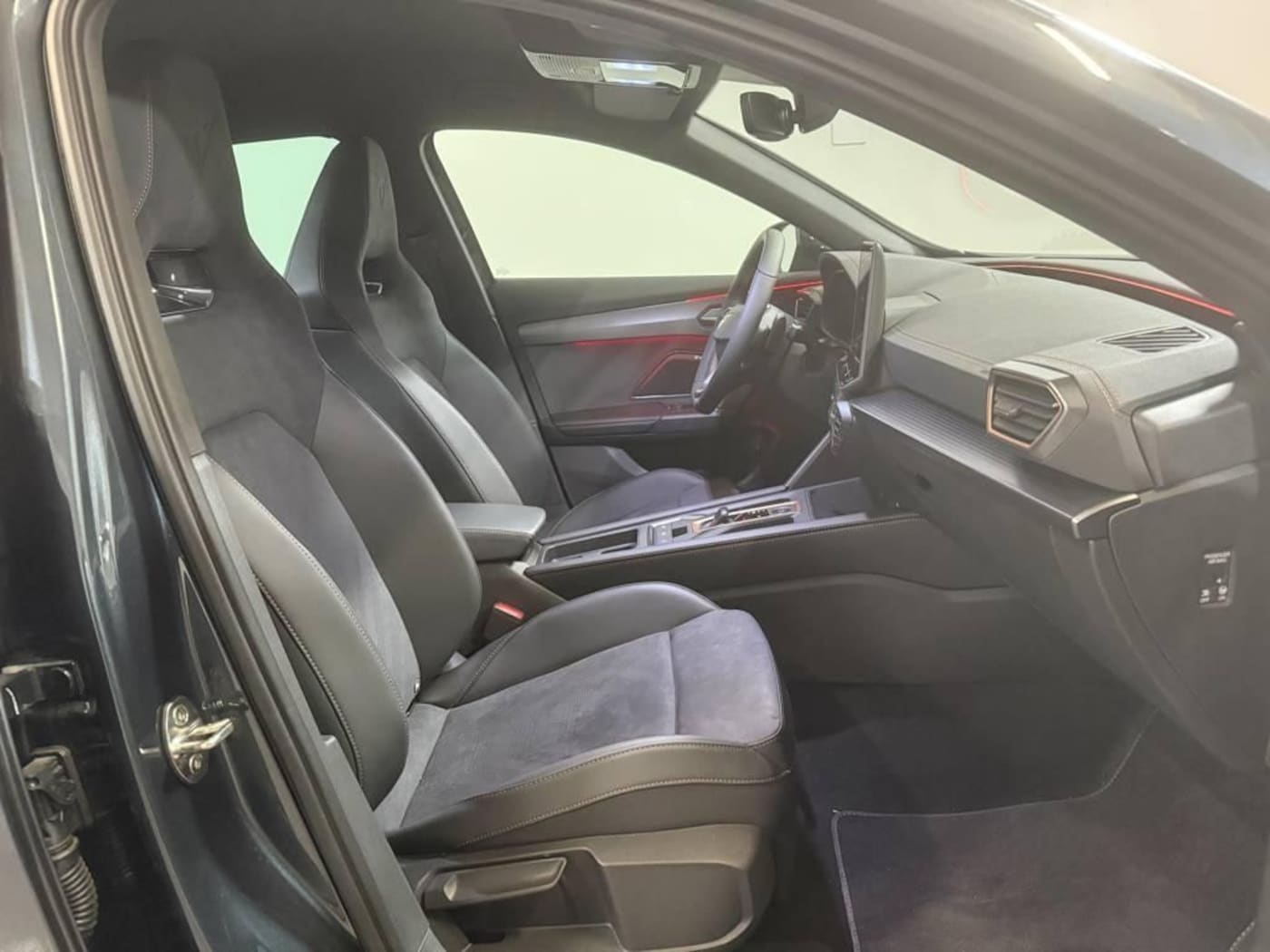 CUPRA Formentor 1.5 TSI e-Hybrid VZ DSG 200 kW (272 CV) — photo 6
