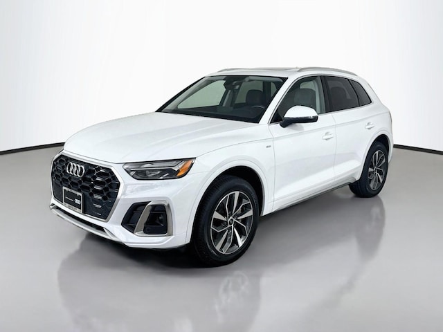 Photo of 2023 Audi Q5