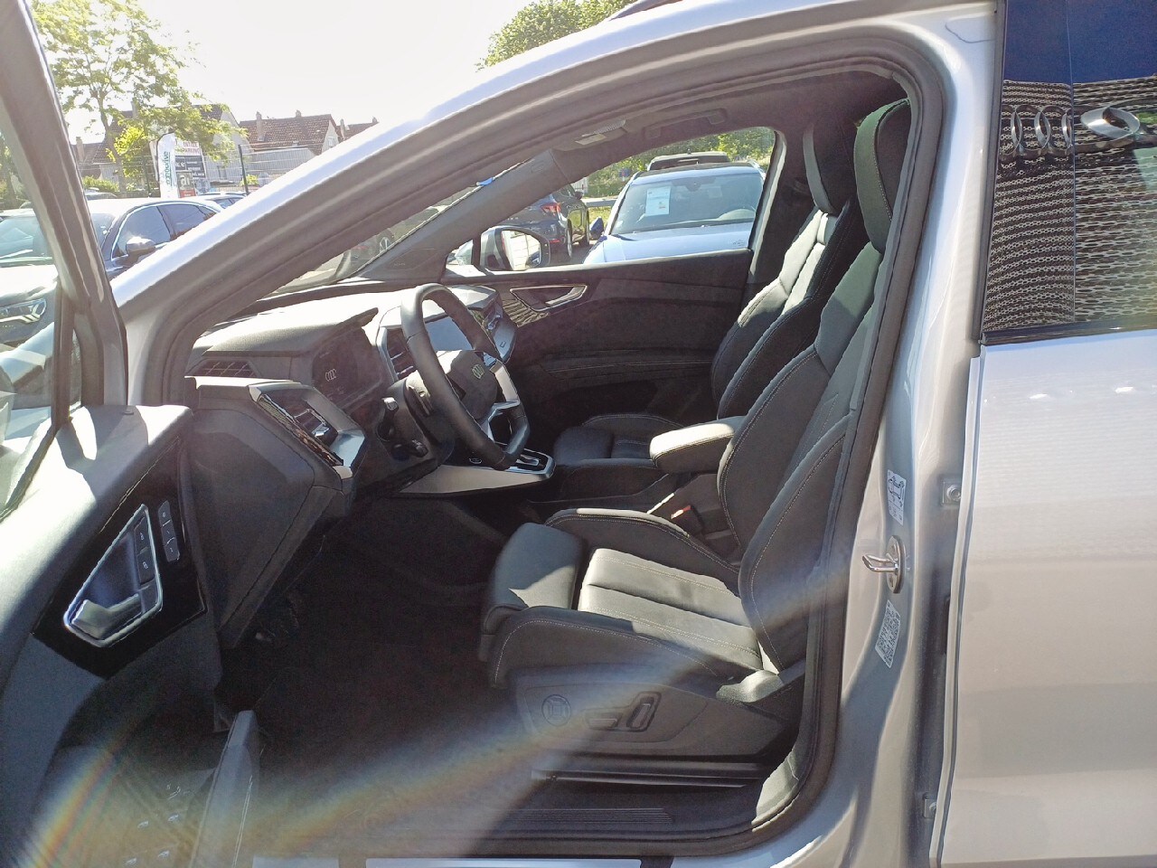 Image about Audi Q4 e-tron Executive 45 e-tron quattro 195,00 kW