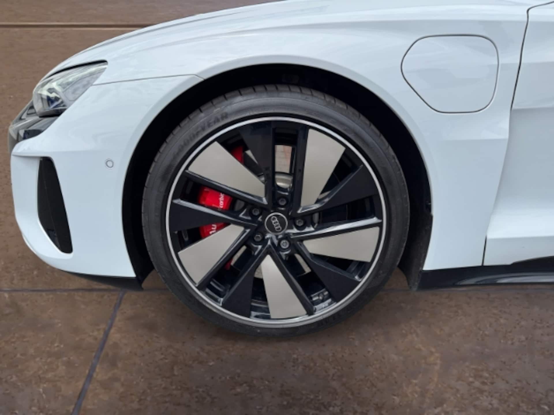 Audi e-tron GT quattro