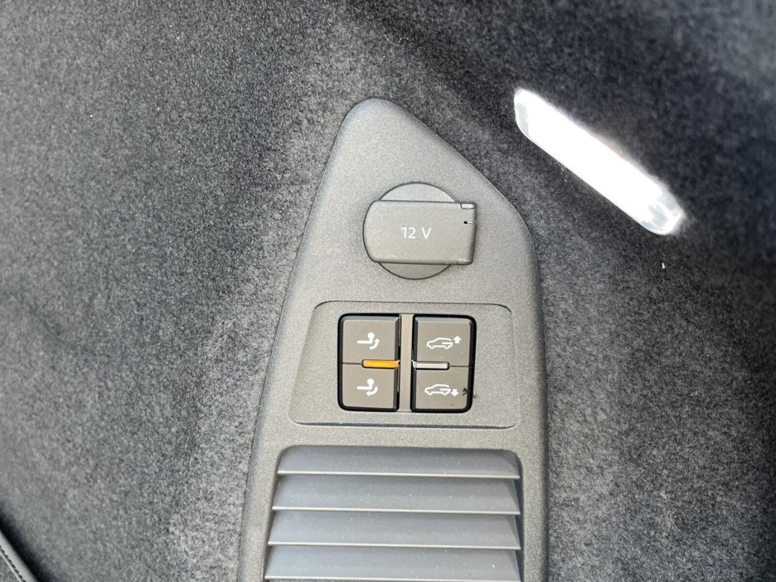 Volkswagen Touareg – Bild 16